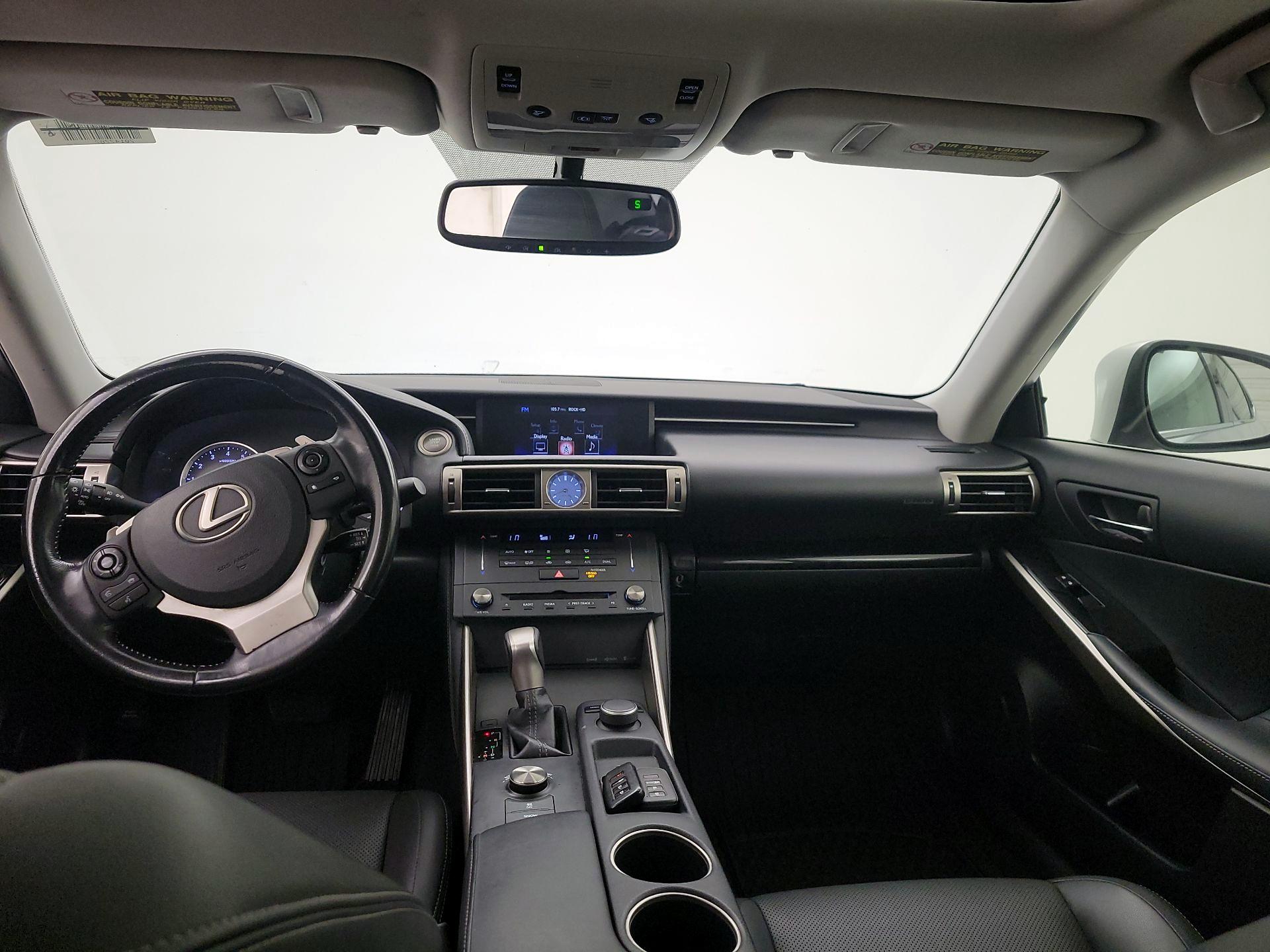 Thumbnail: 2015 Lexus IS - 9