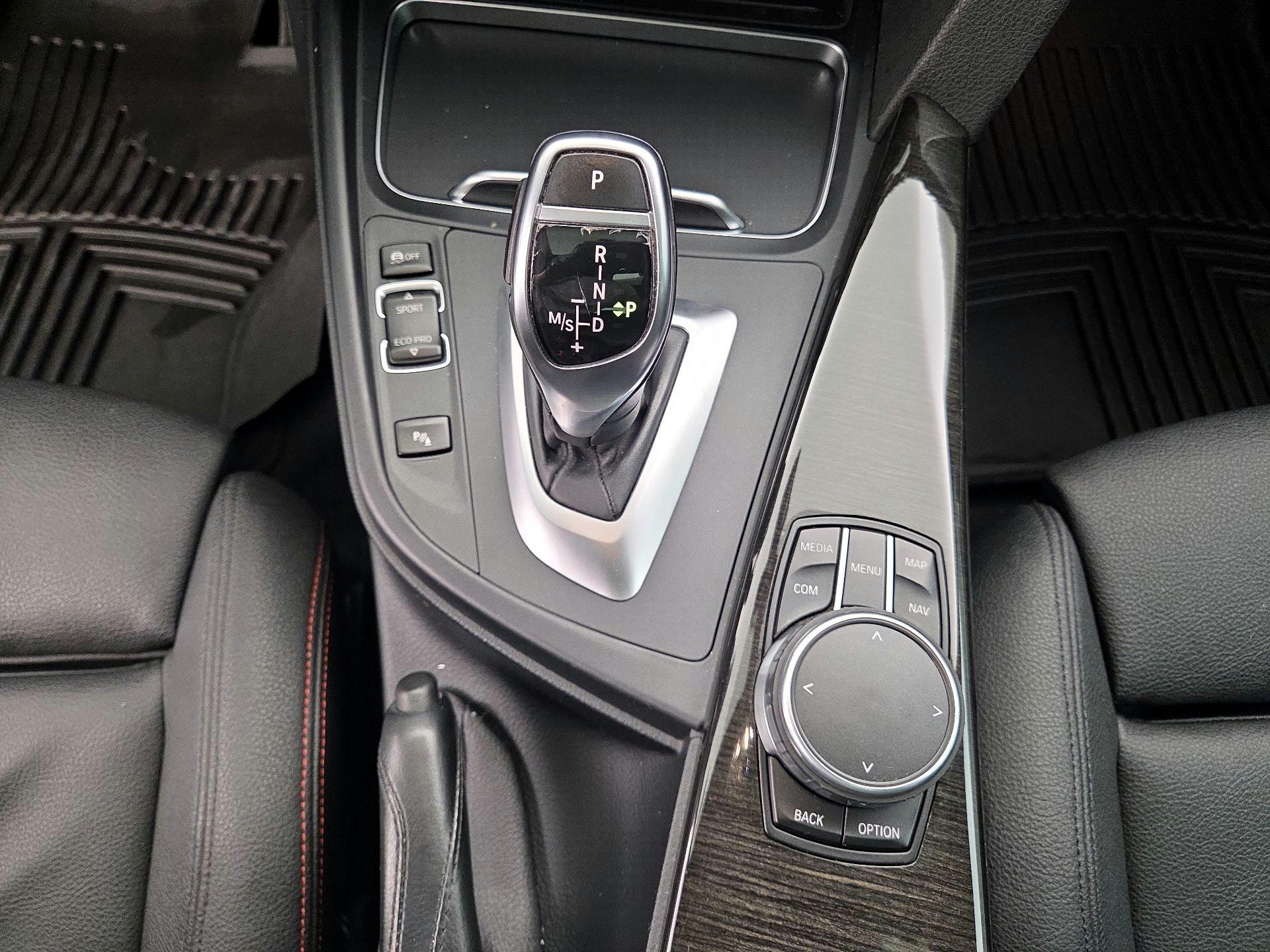 Thumbnail: 2018 BMW 3 Series - 18