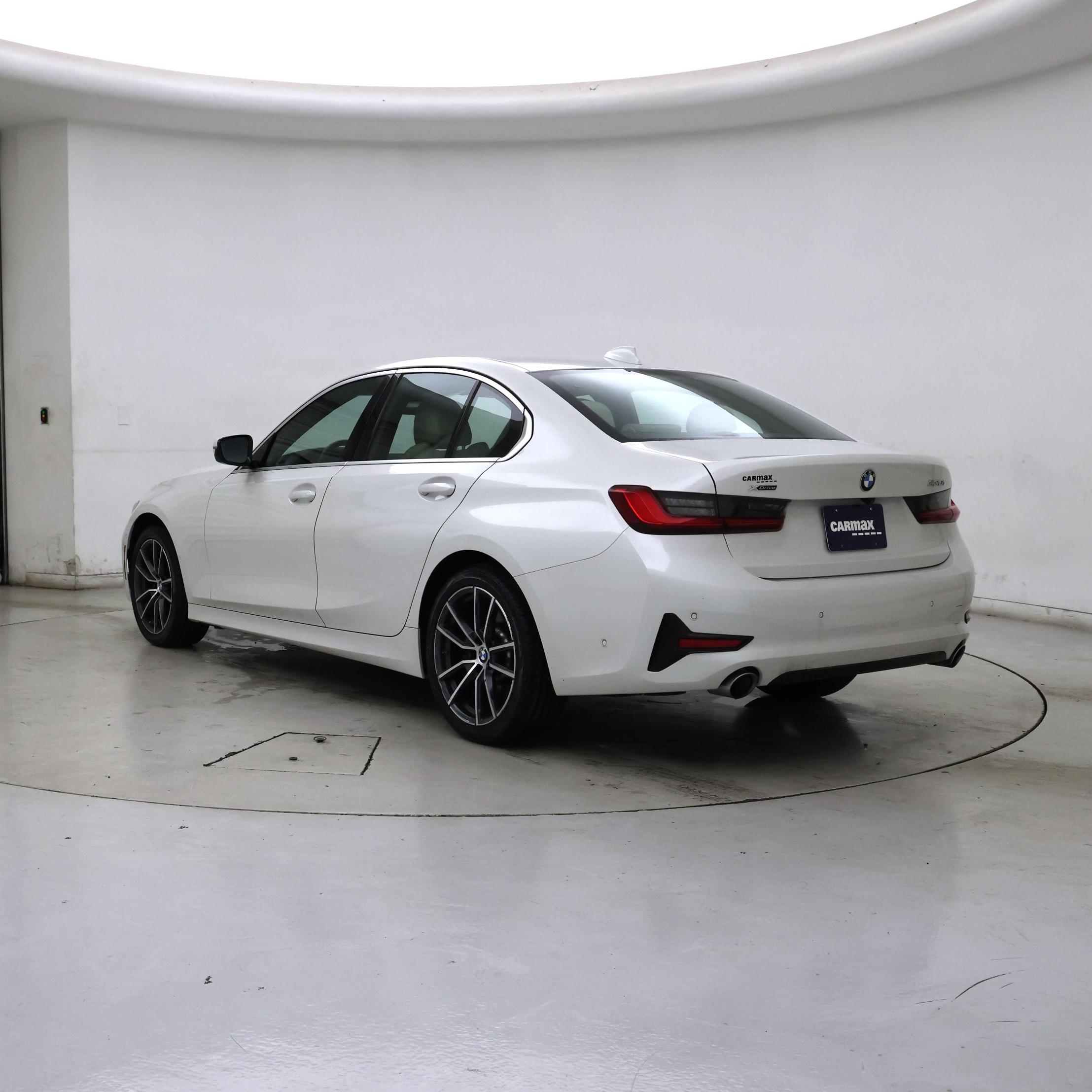 Thumbnail: 2021 BMW 3 Series - 2