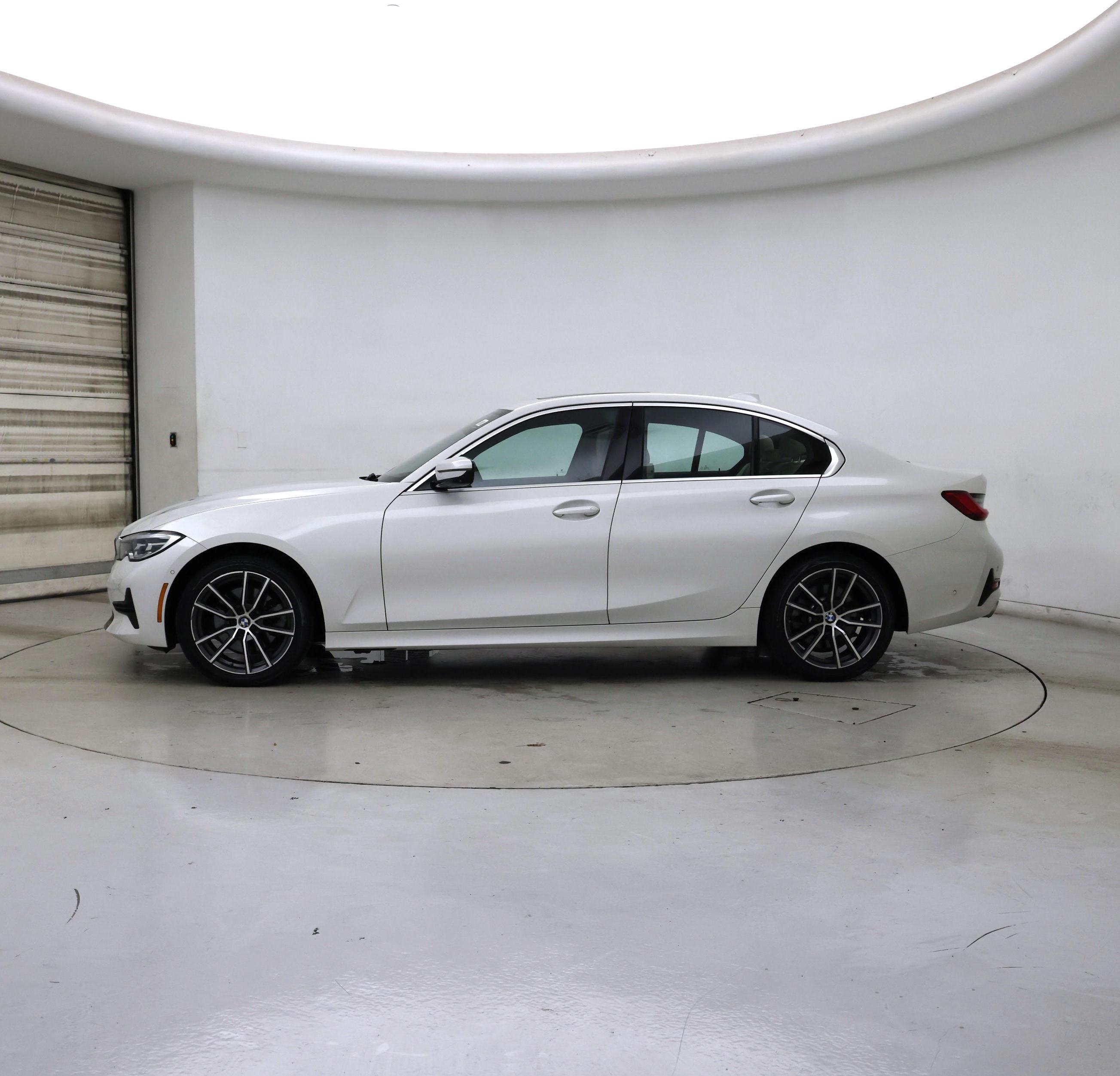 Thumbnail: 2021 BMW 3 Series - 3
