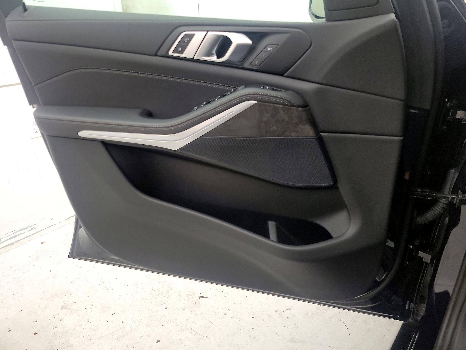 Thumbnail: 2022 BMW X5 - 12
