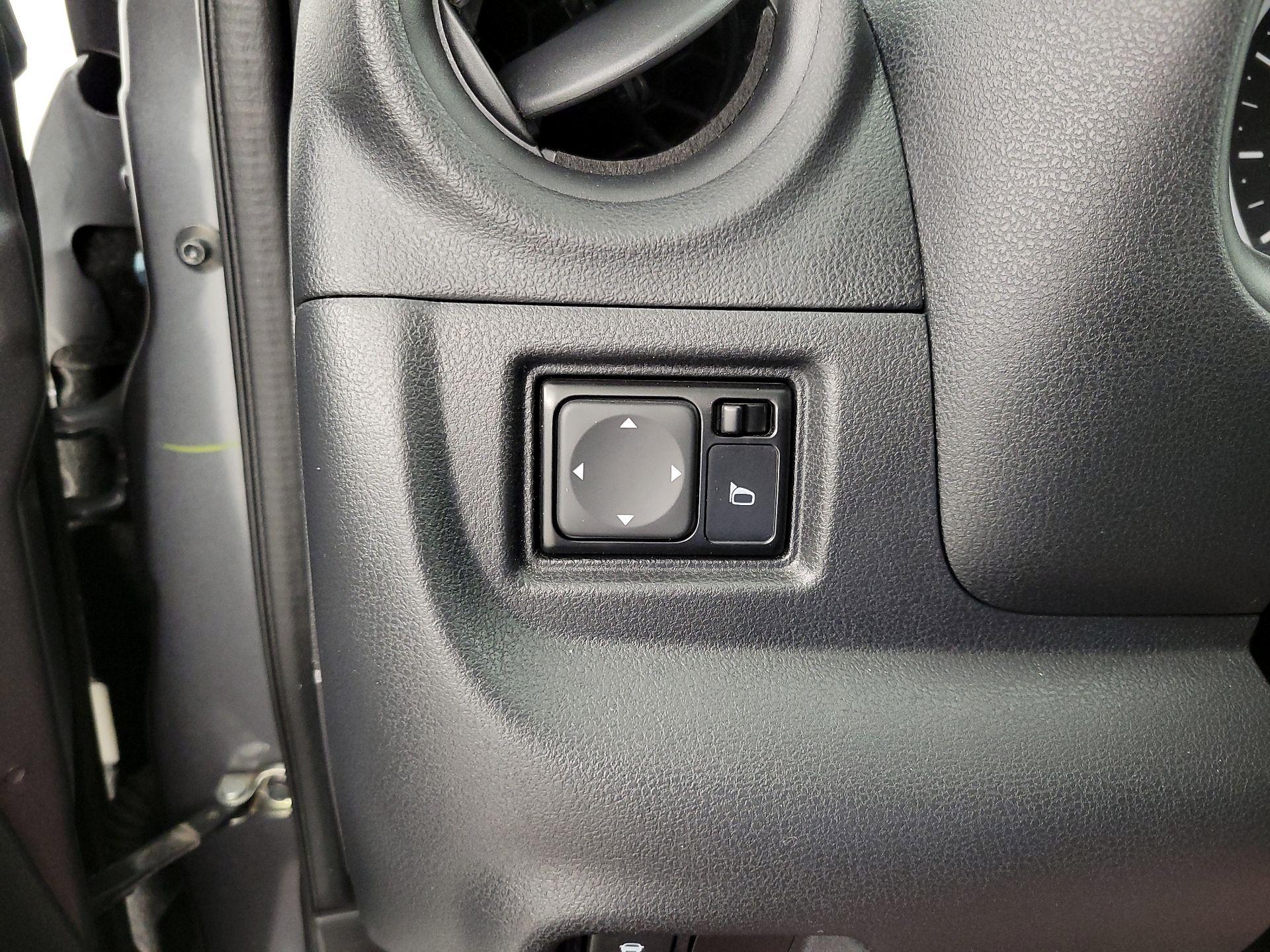 Thumbnail: 2017 Nissan Versa - 13