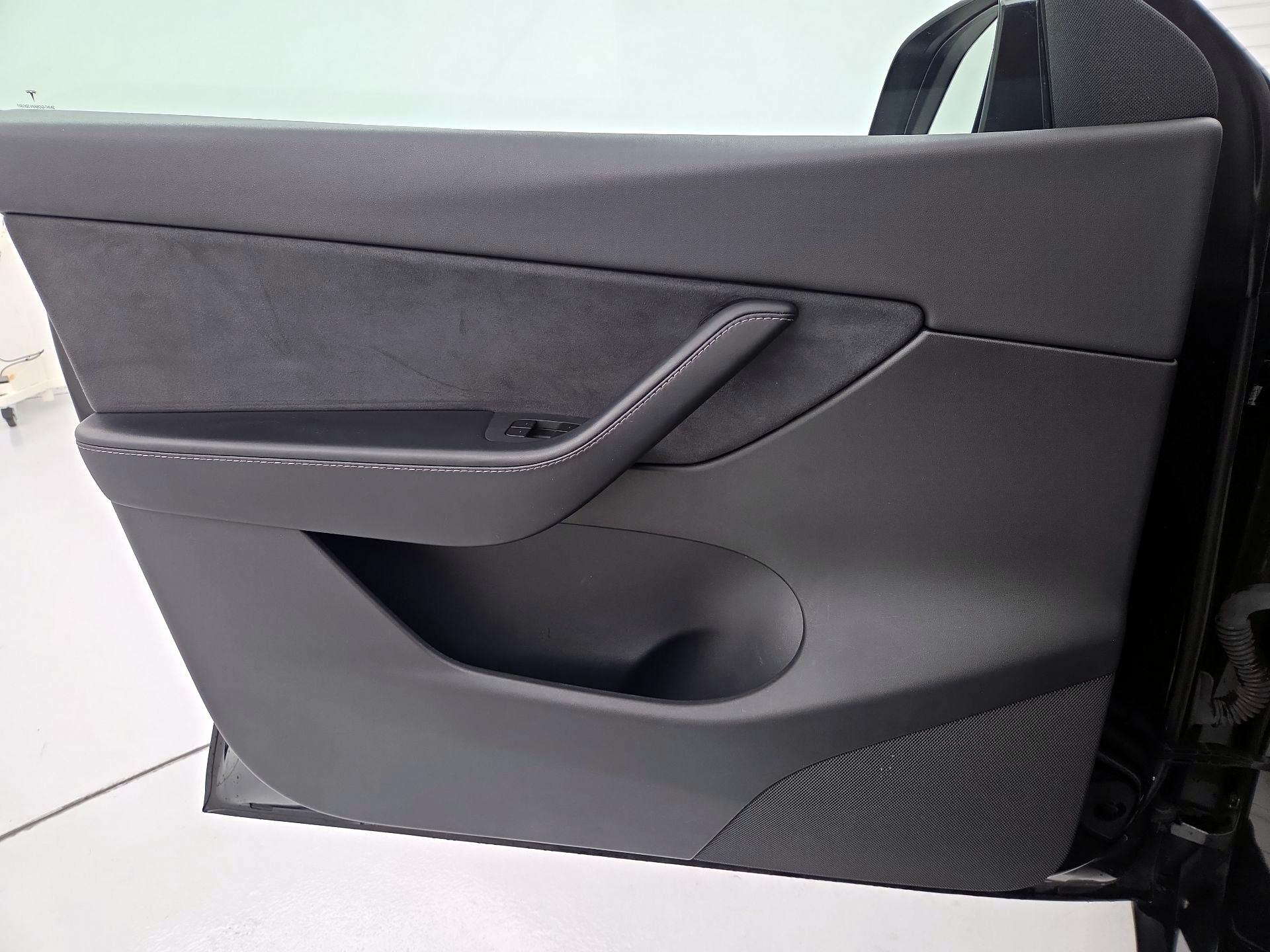 Thumbnail: 2021 Tesla Model Y - 12