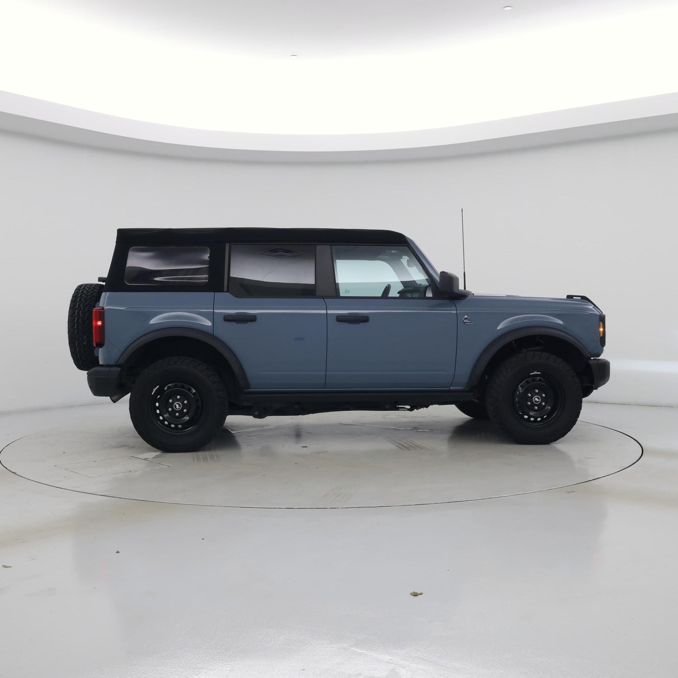 Thumbnail: 2022 Ford Bronco - 7