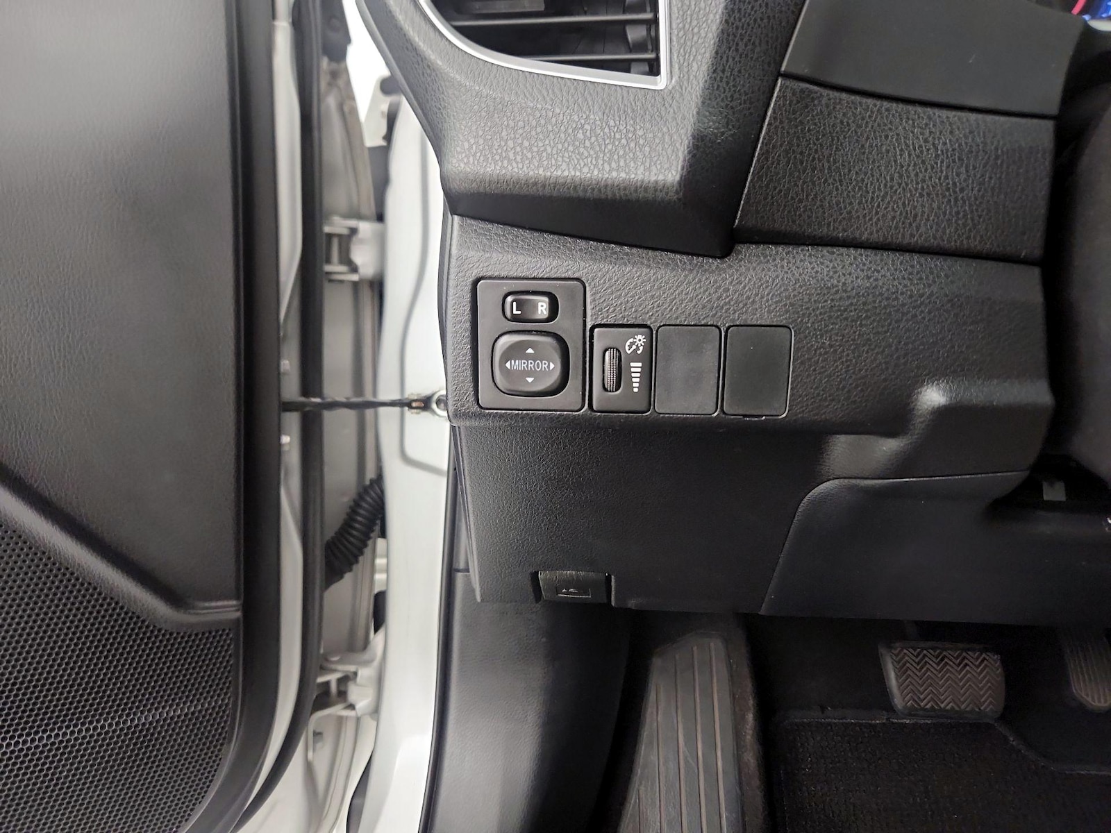 2016 Toyota Corolla S Plus - Photo 14