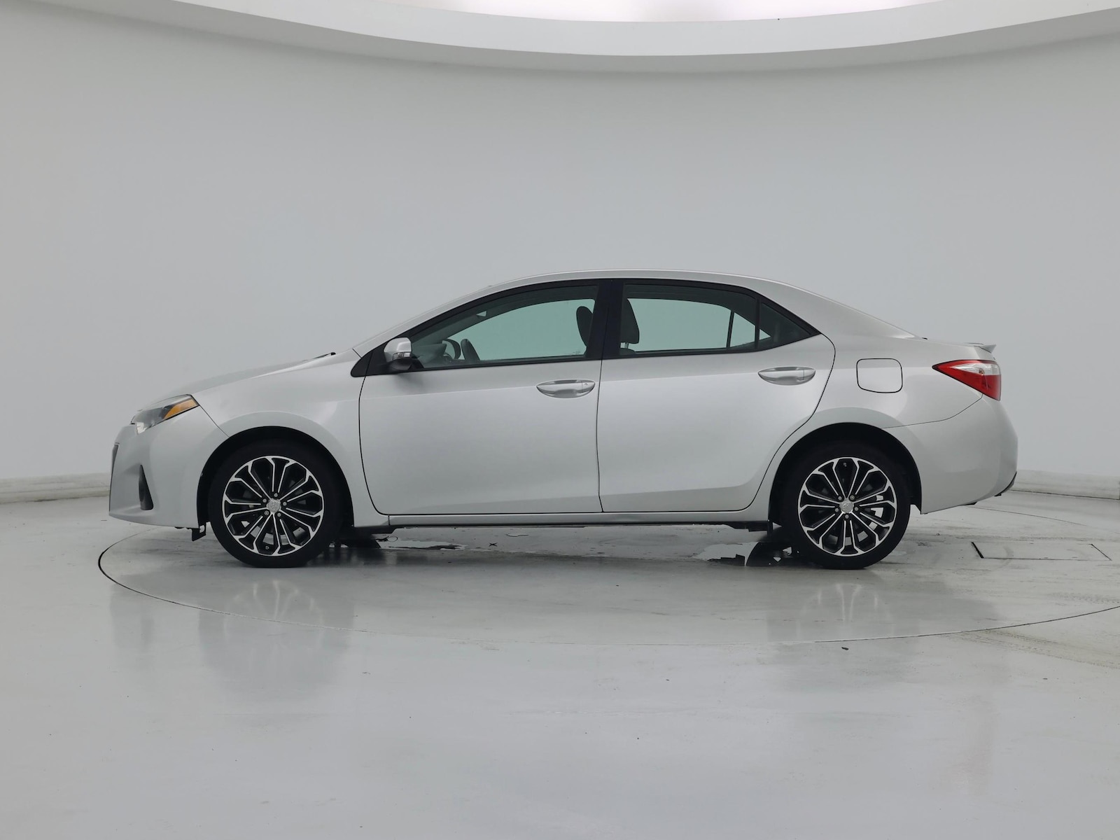 2016 Toyota Corolla S Plus - Photo 4