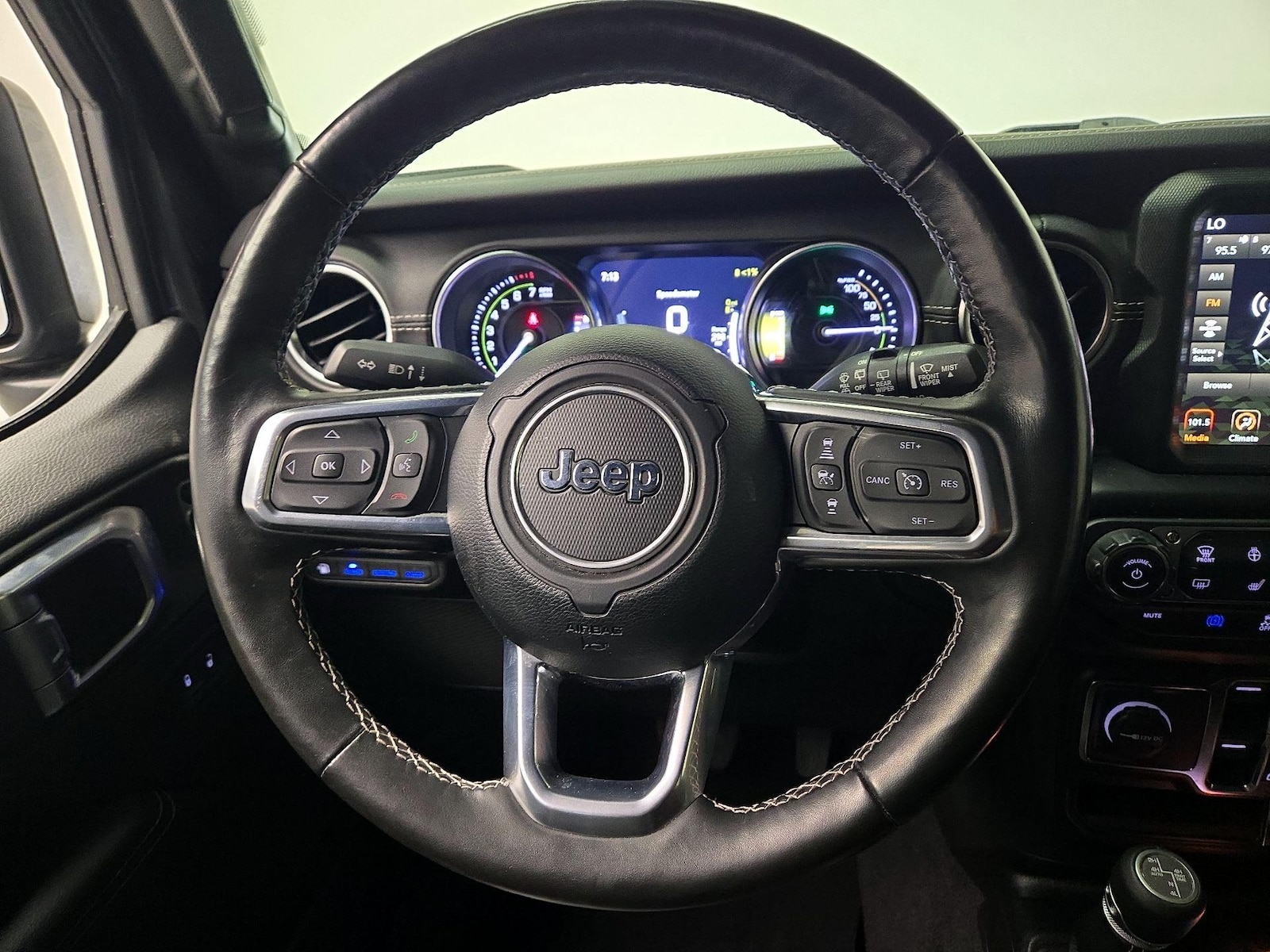 2021 Jeep Wrangler Unlimited Sahara 4XE - Photo 11