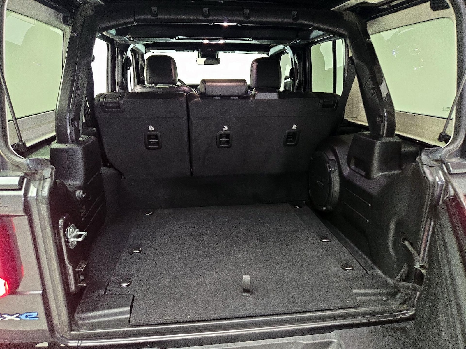 2021 Jeep Wrangler Unlimited Sahara 4XE - Photo 20