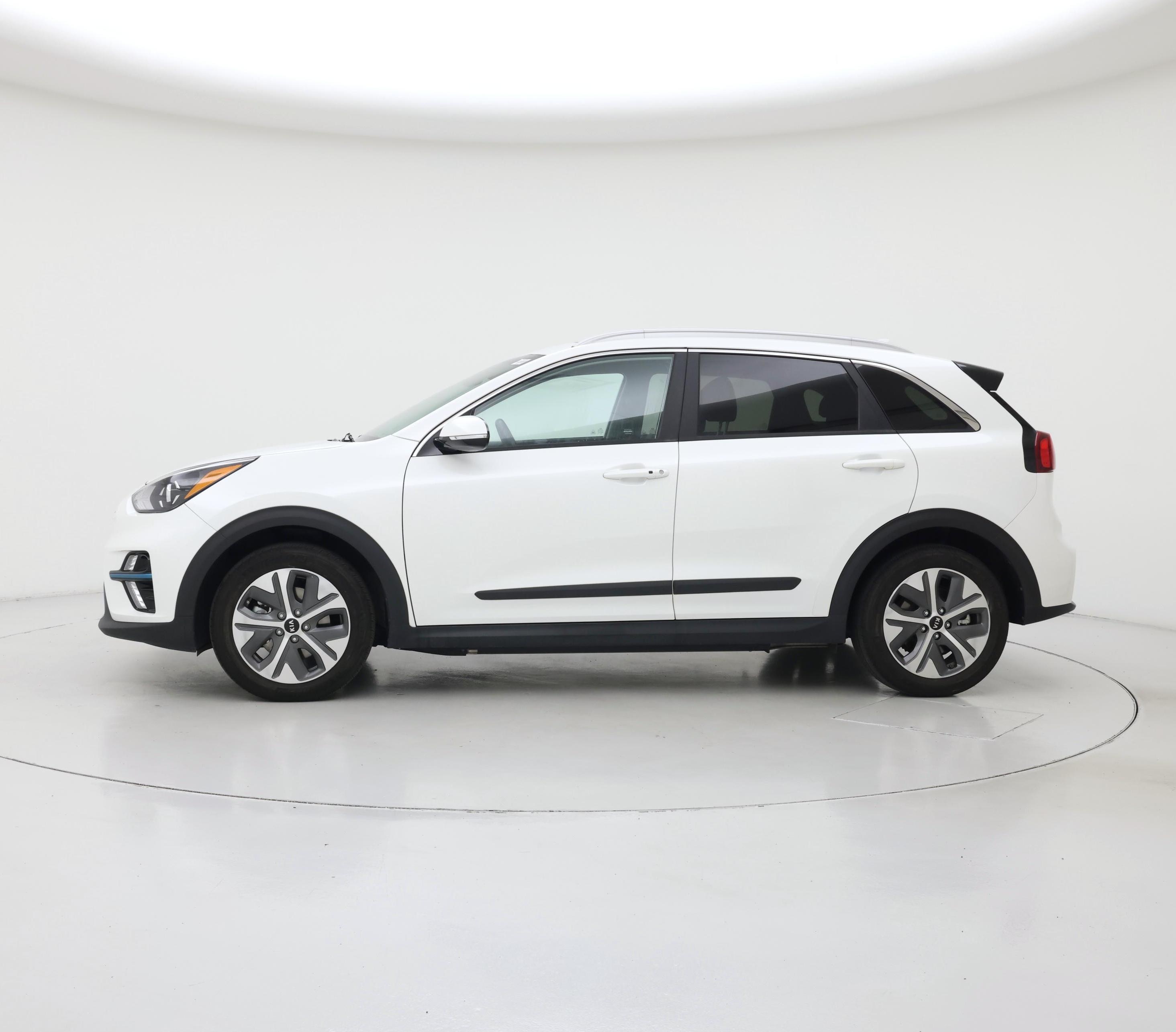 Thumbnail: 2020 Kia Niro - 3