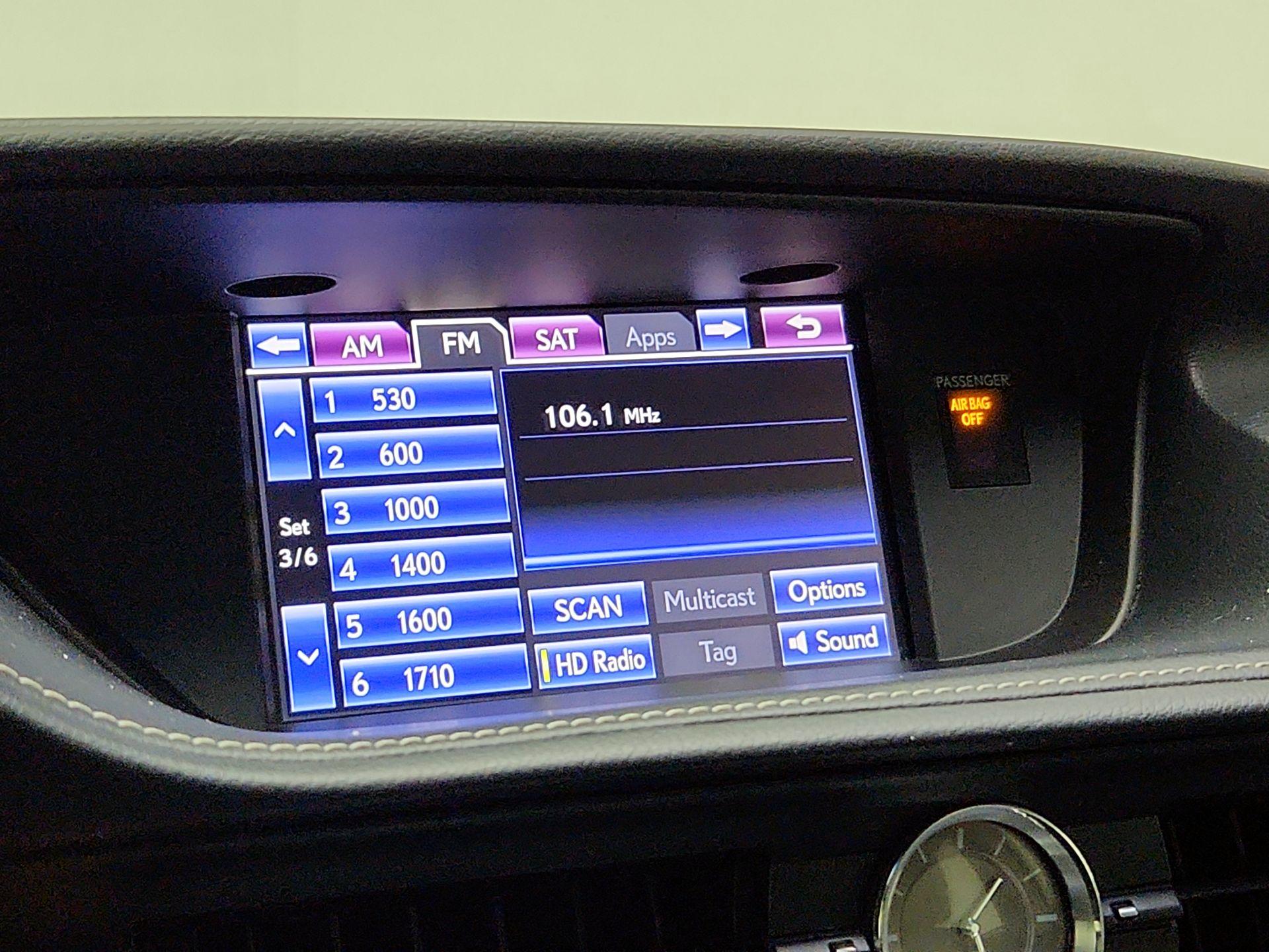 Thumbnail: 2014 Lexus ES - 14