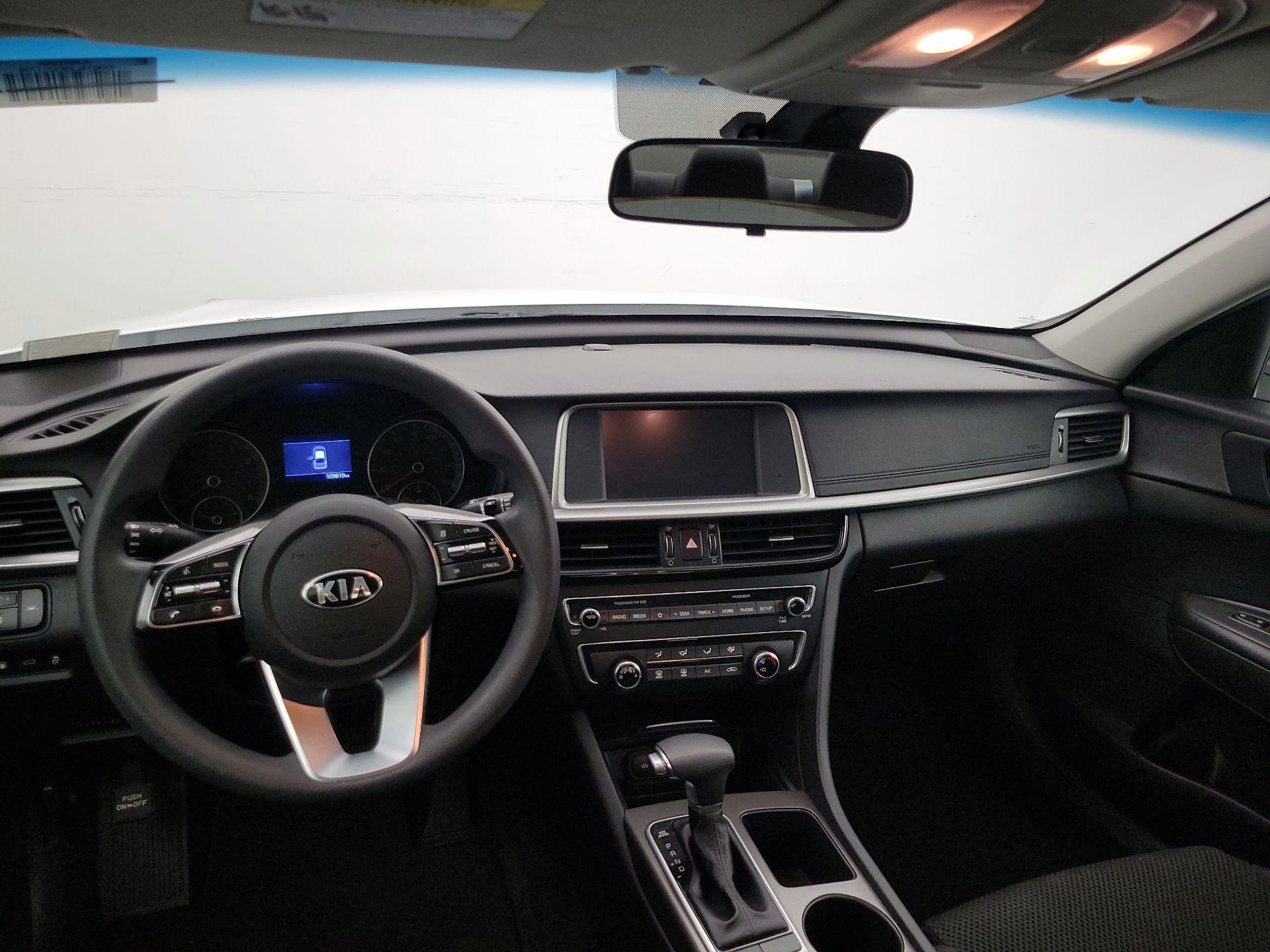 Thumbnail: 2019 Kia Optima - 9