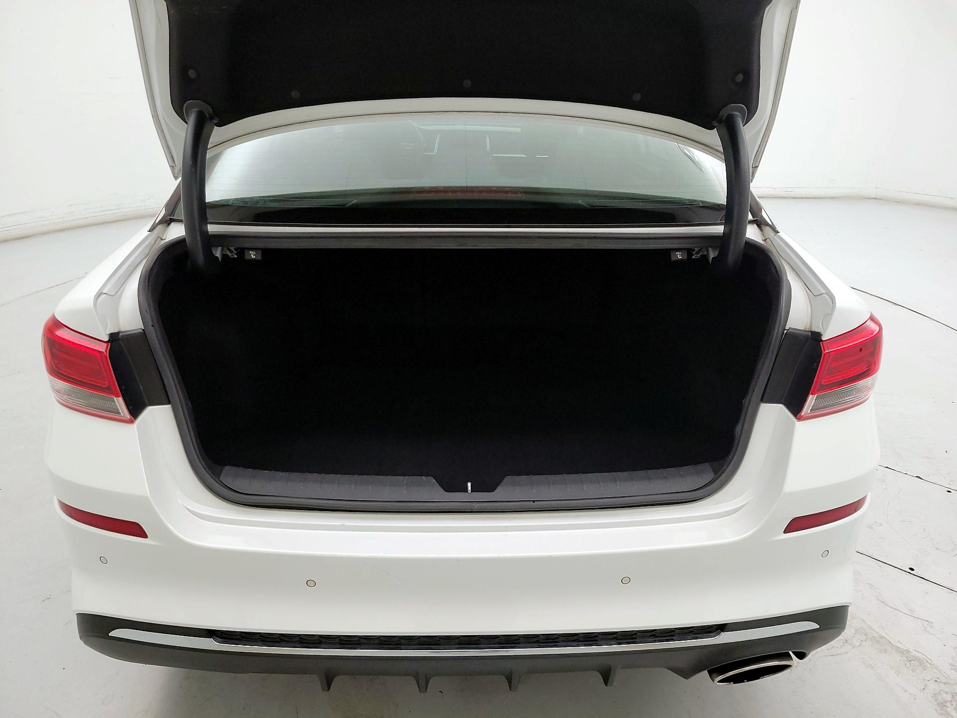 Thumbnail: 2019 Kia Optima - 20
