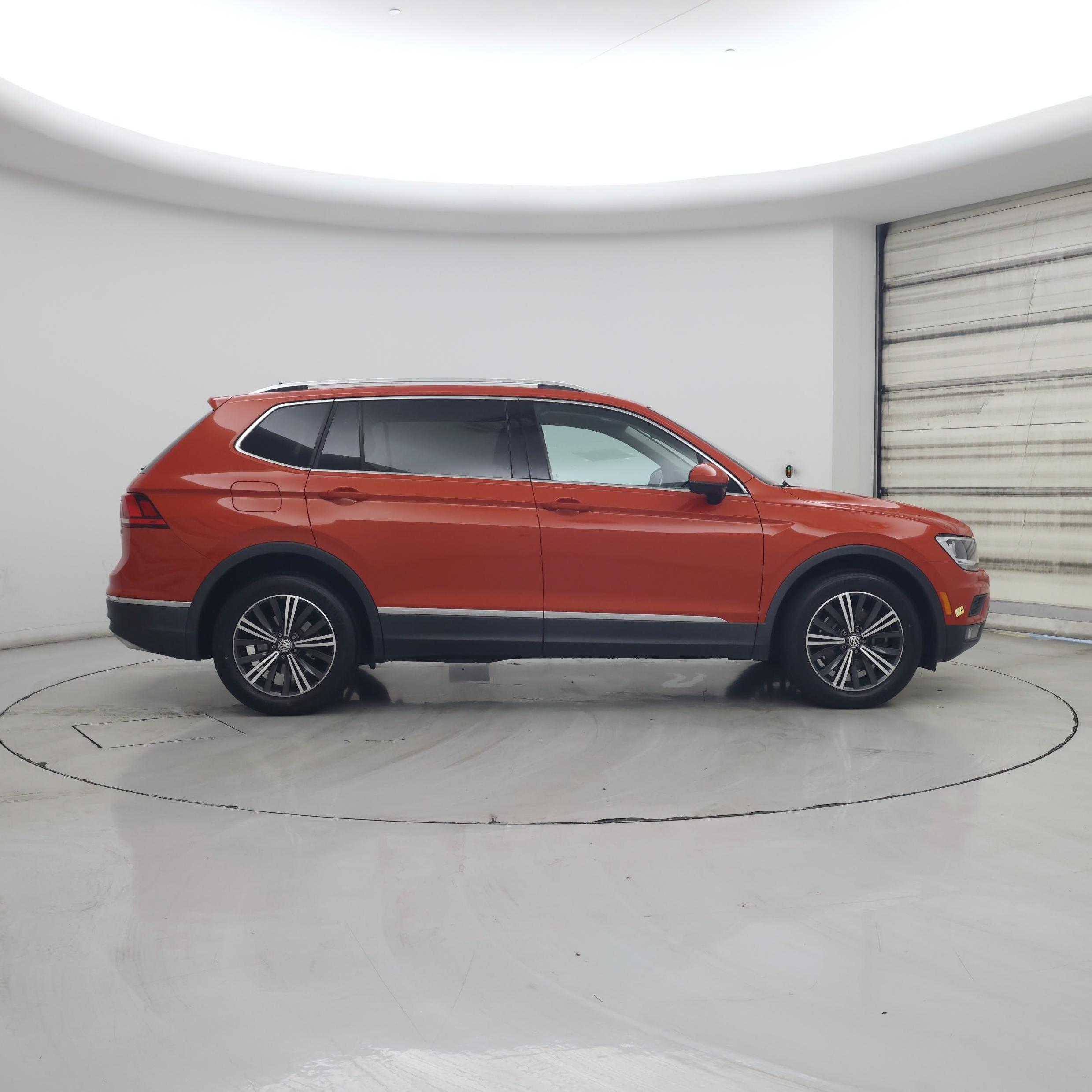 Thumbnail: 2018 Volkswagen Tiguan - 7