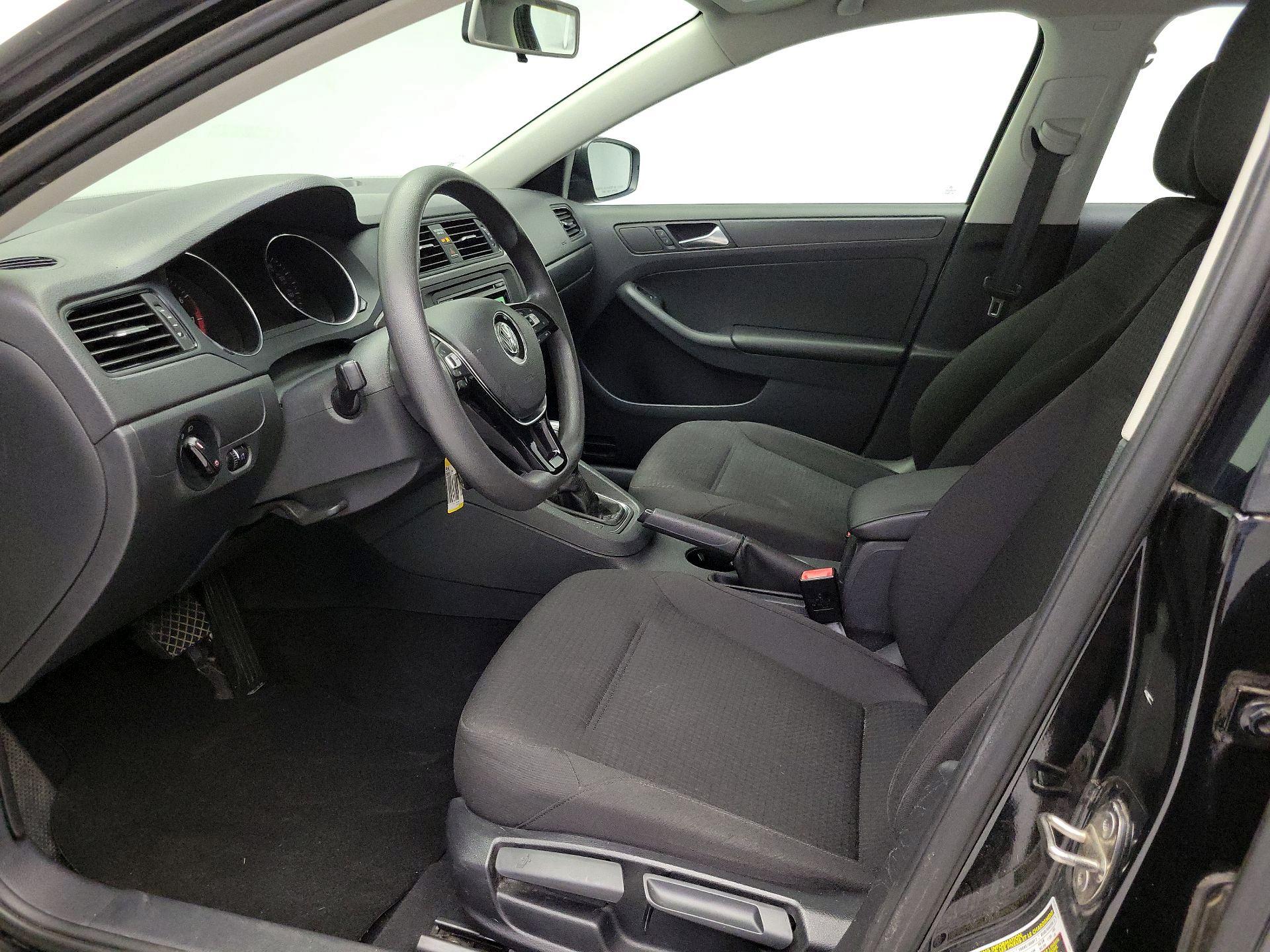 Thumbnail: 2015 Volkswagen Jetta - 11