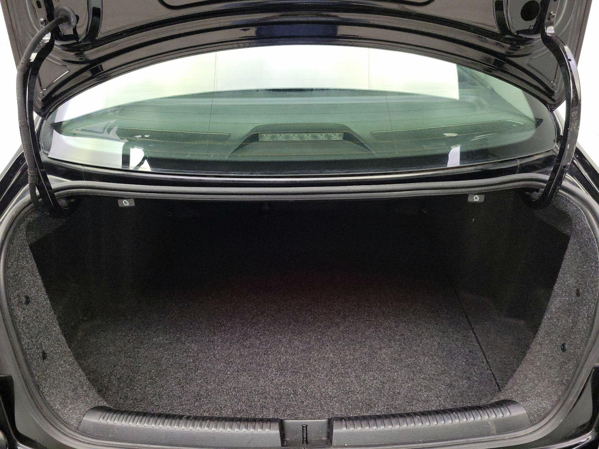 Thumbnail: 2015 Volkswagen Jetta - 19