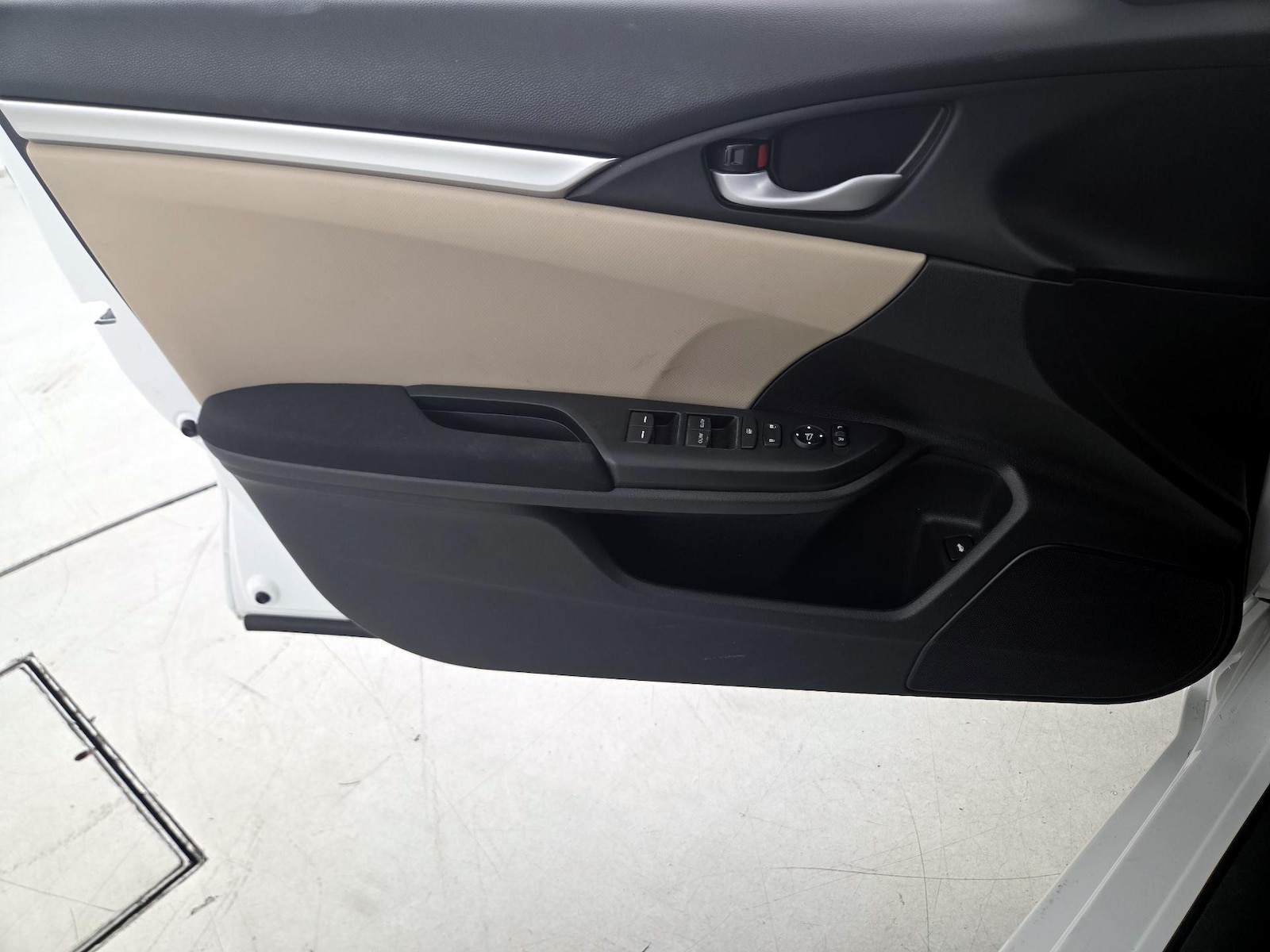 2019 Honda Civic LX - Photo 13
