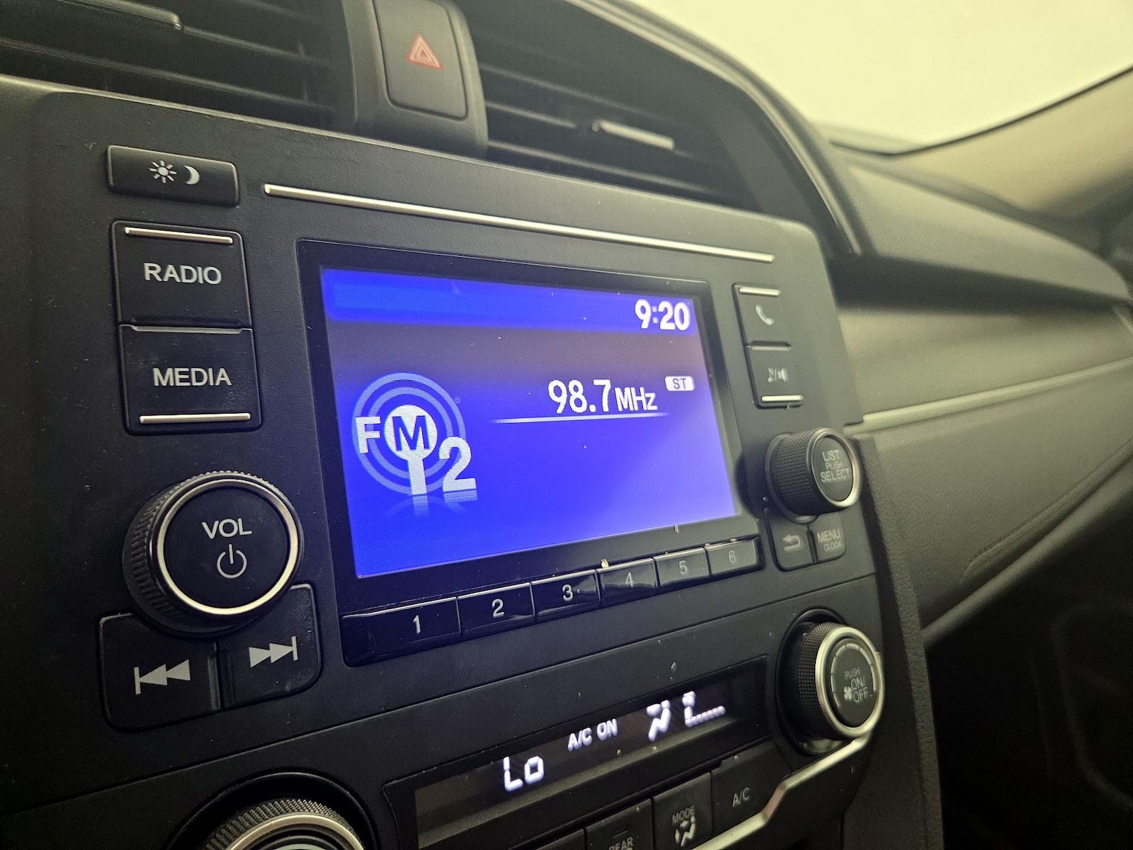 2019 Honda Civic LX - Photo 16
