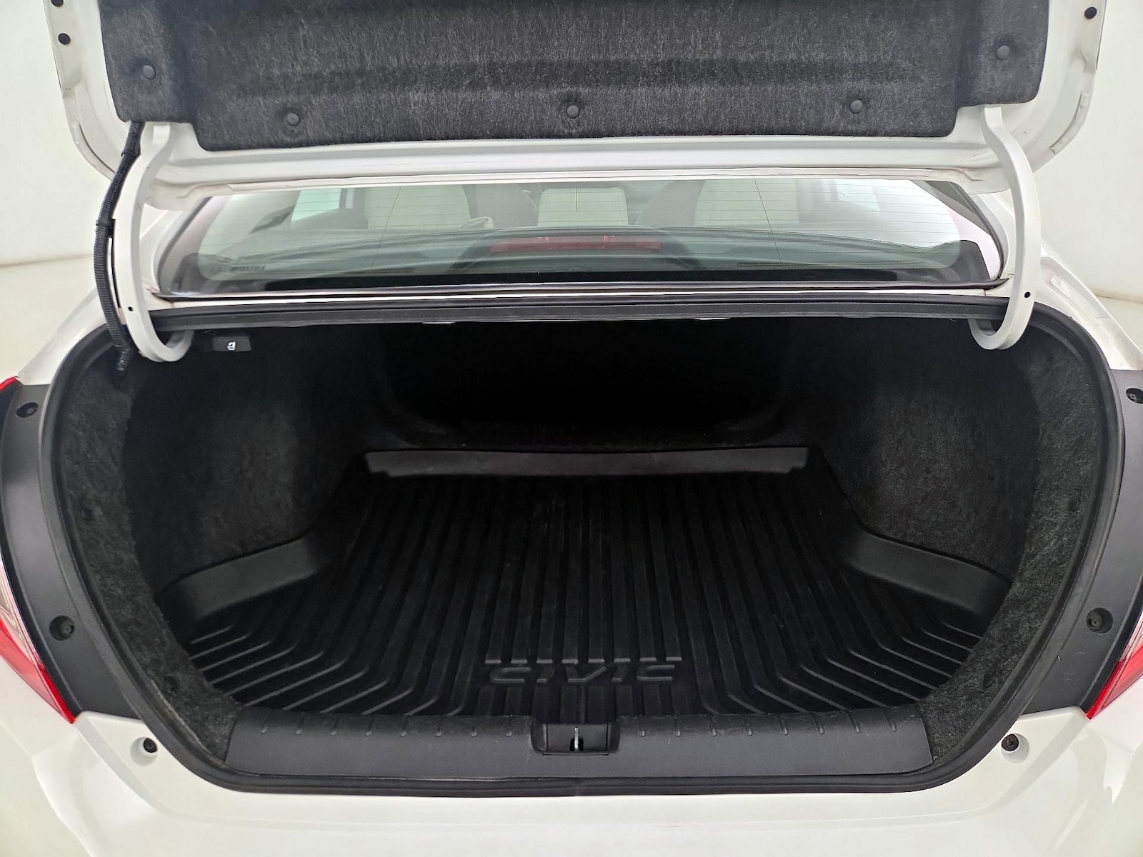 2019 Honda Civic LX - Photo 21