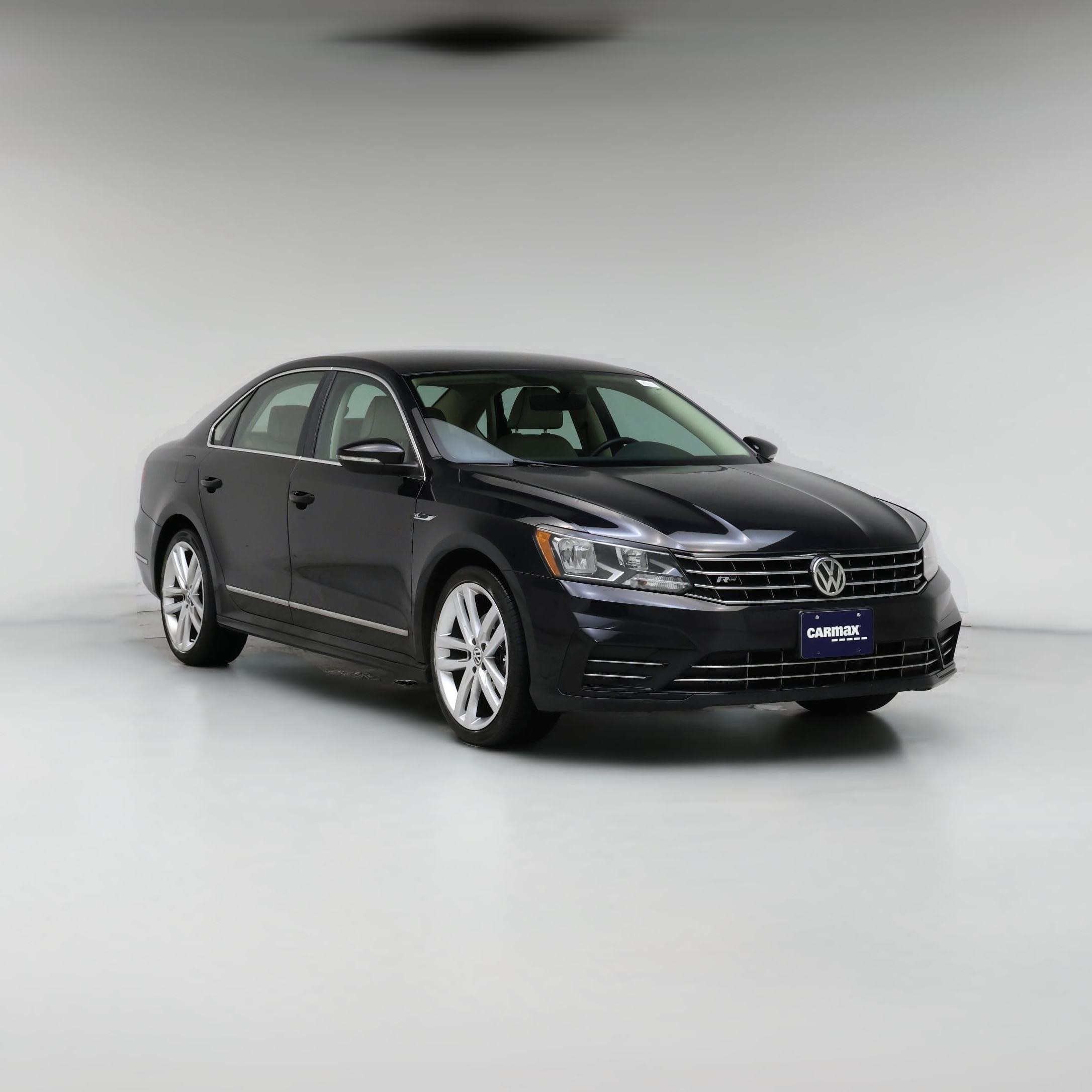 Thumbnail: 2017 Volkswagen Passat - 1