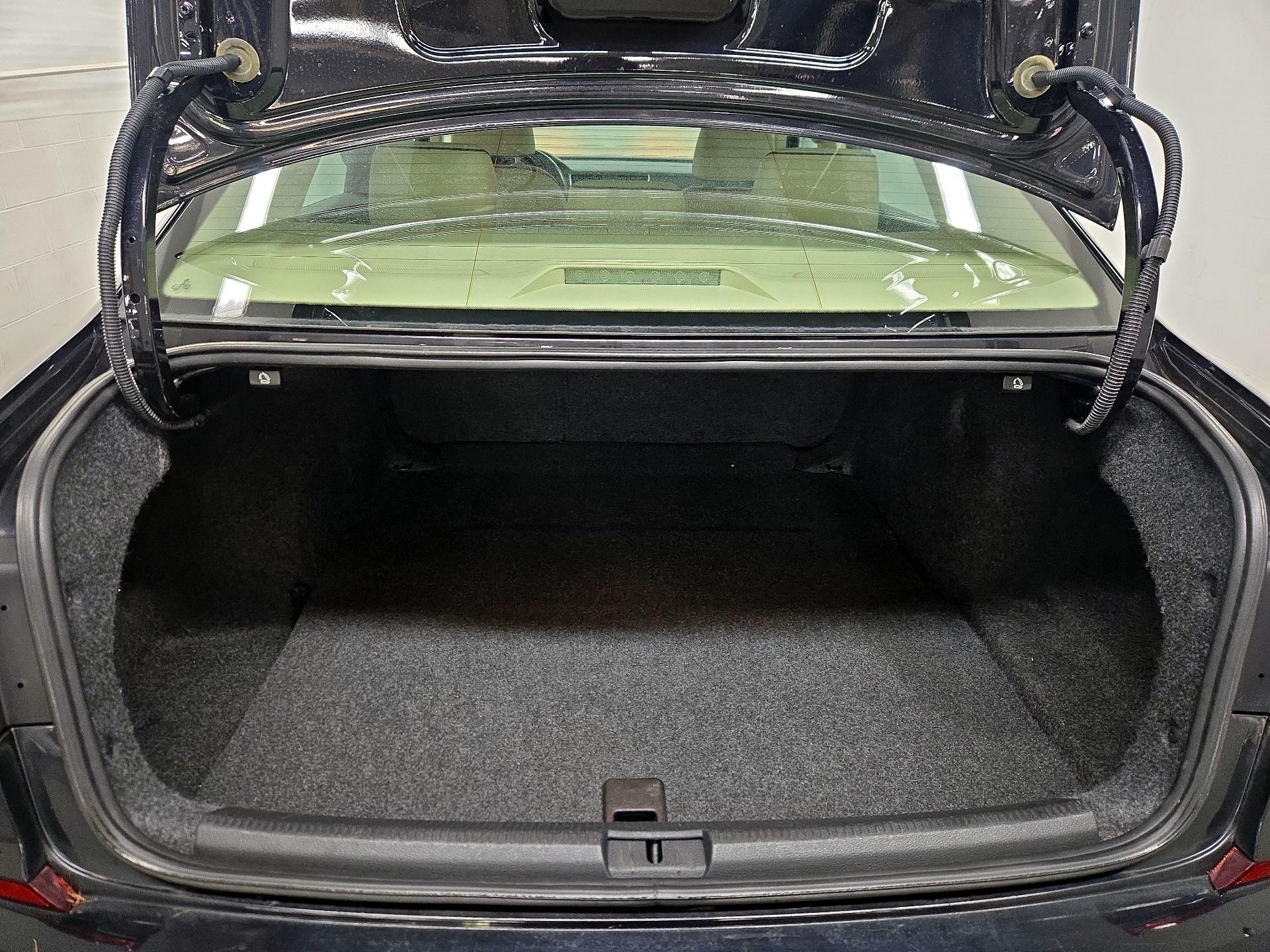 Thumbnail: 2017 Volkswagen Passat - 20
