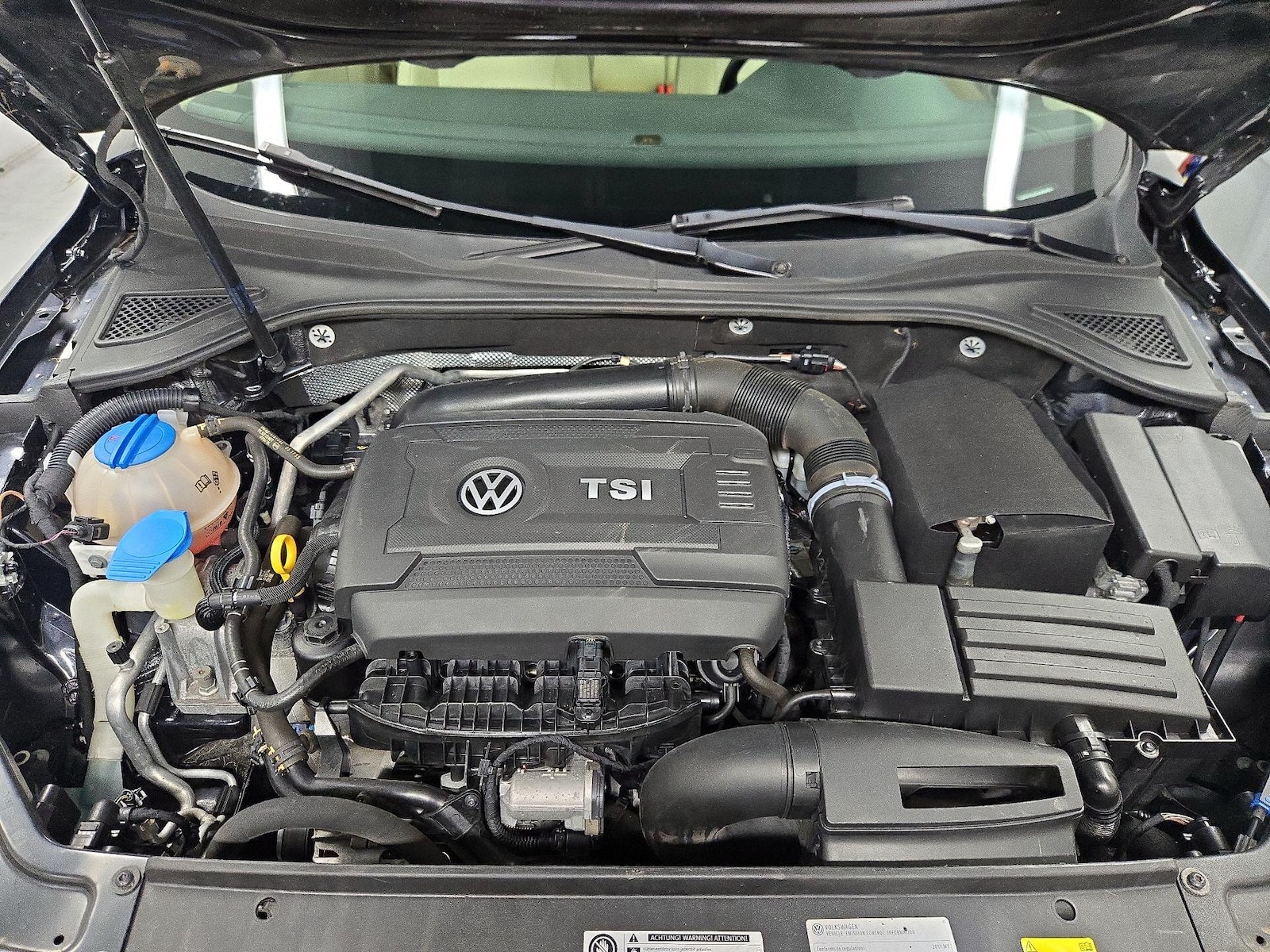 2017 Volkswagen Passat R-Line - Photo 22