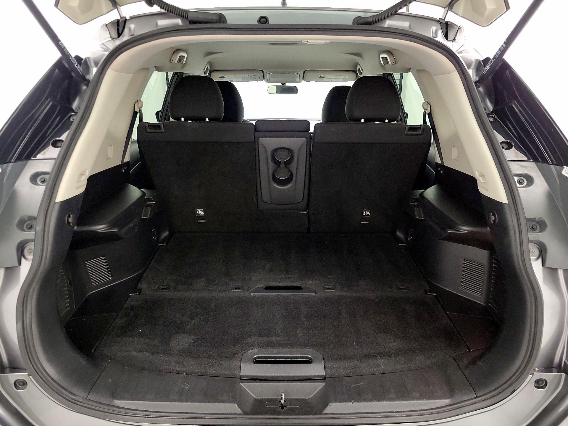 Thumbnail: 2016 Nissan Rogue - 20
