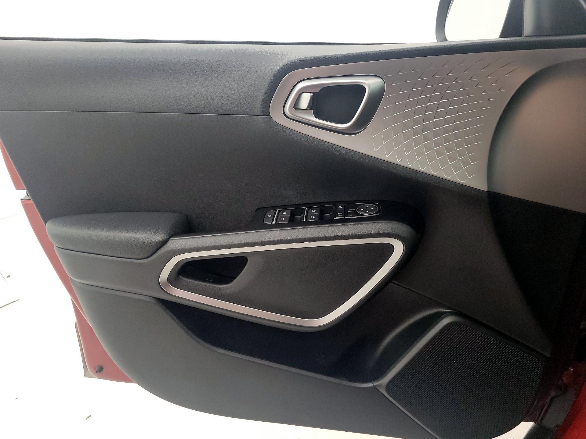 Thumbnail: 2020 Kia Soul - 12
