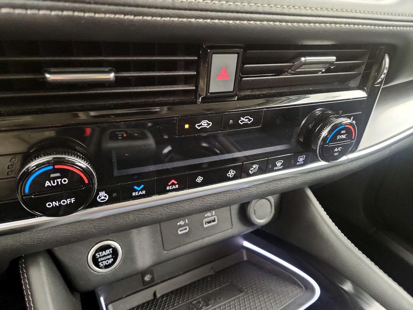 2023 Nissan Rogue Platinum - Photo 18