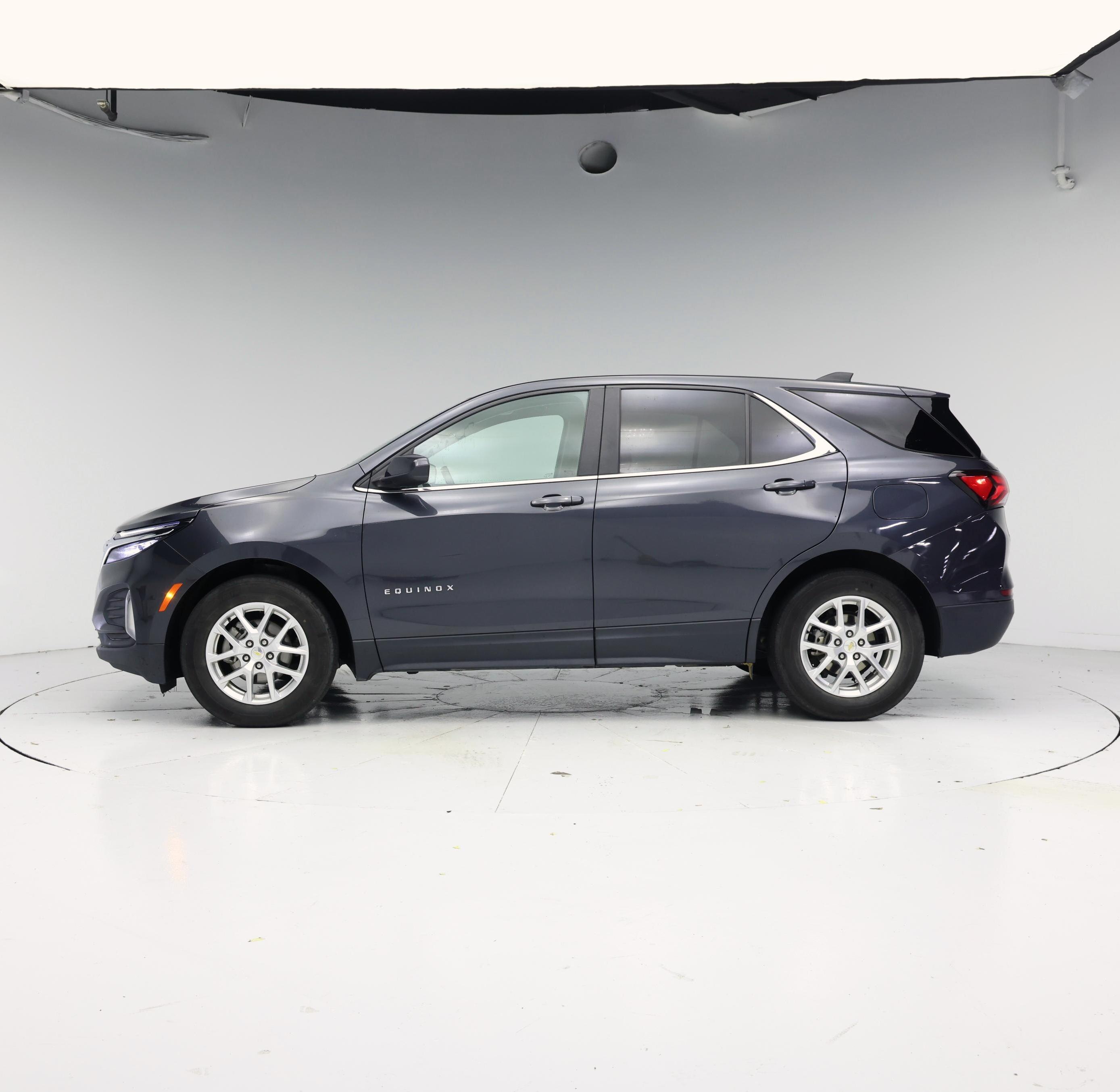 Thumbnail: 2022 Chevrolet Equinox - 3