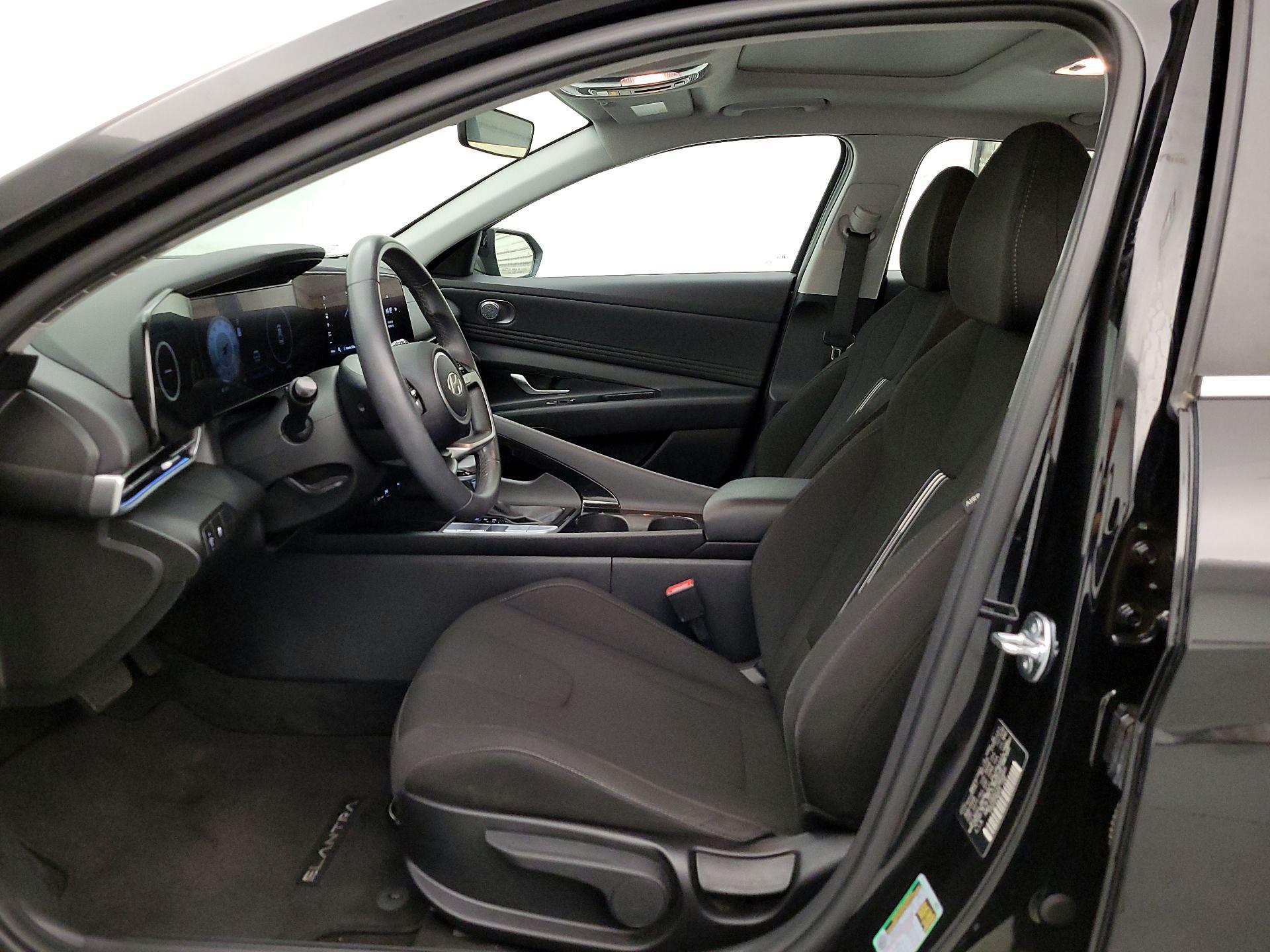 Thumbnail: 2025 Hyundai Elantra - 11