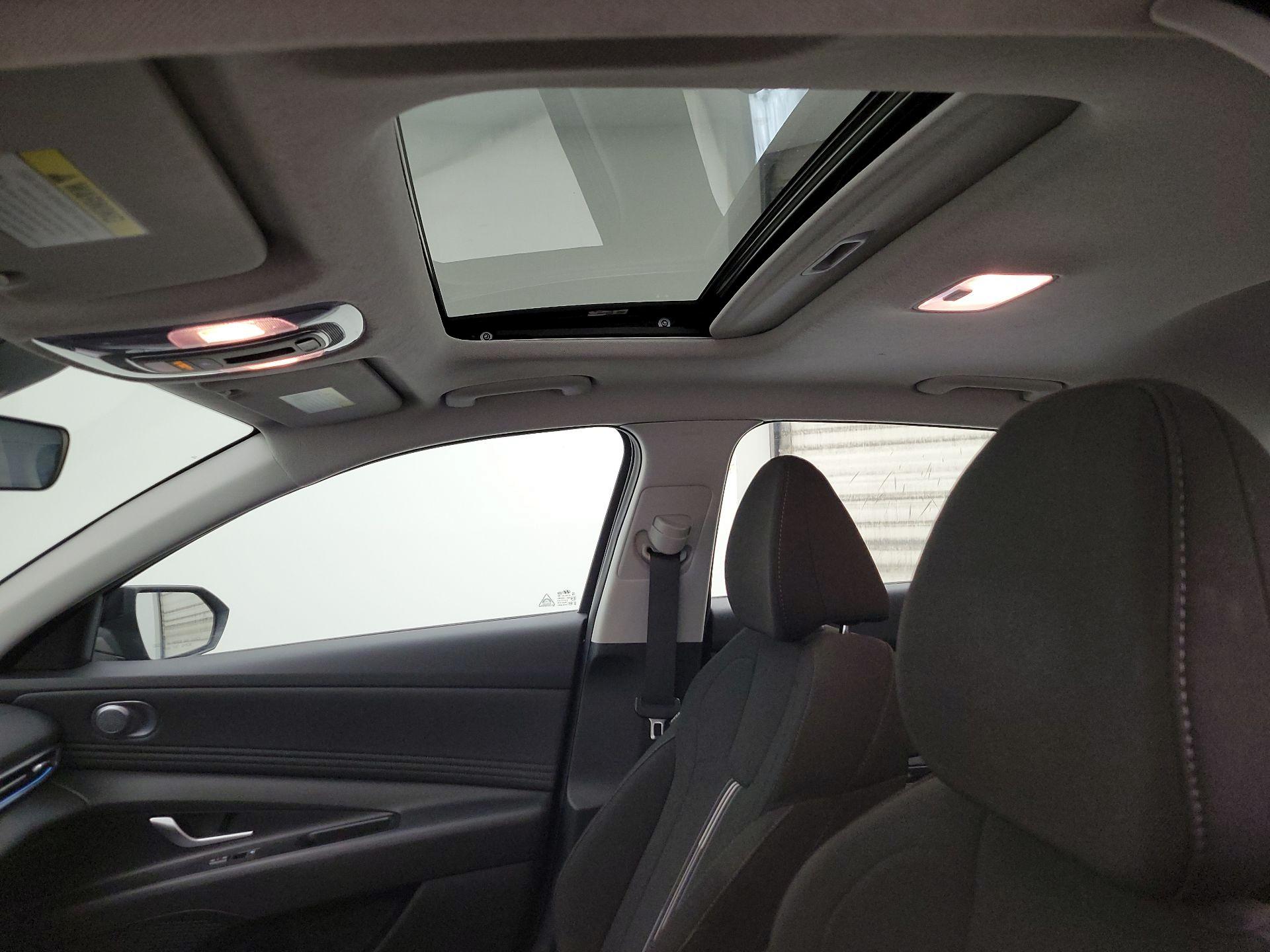 Thumbnail: 2025 Hyundai Elantra - 20