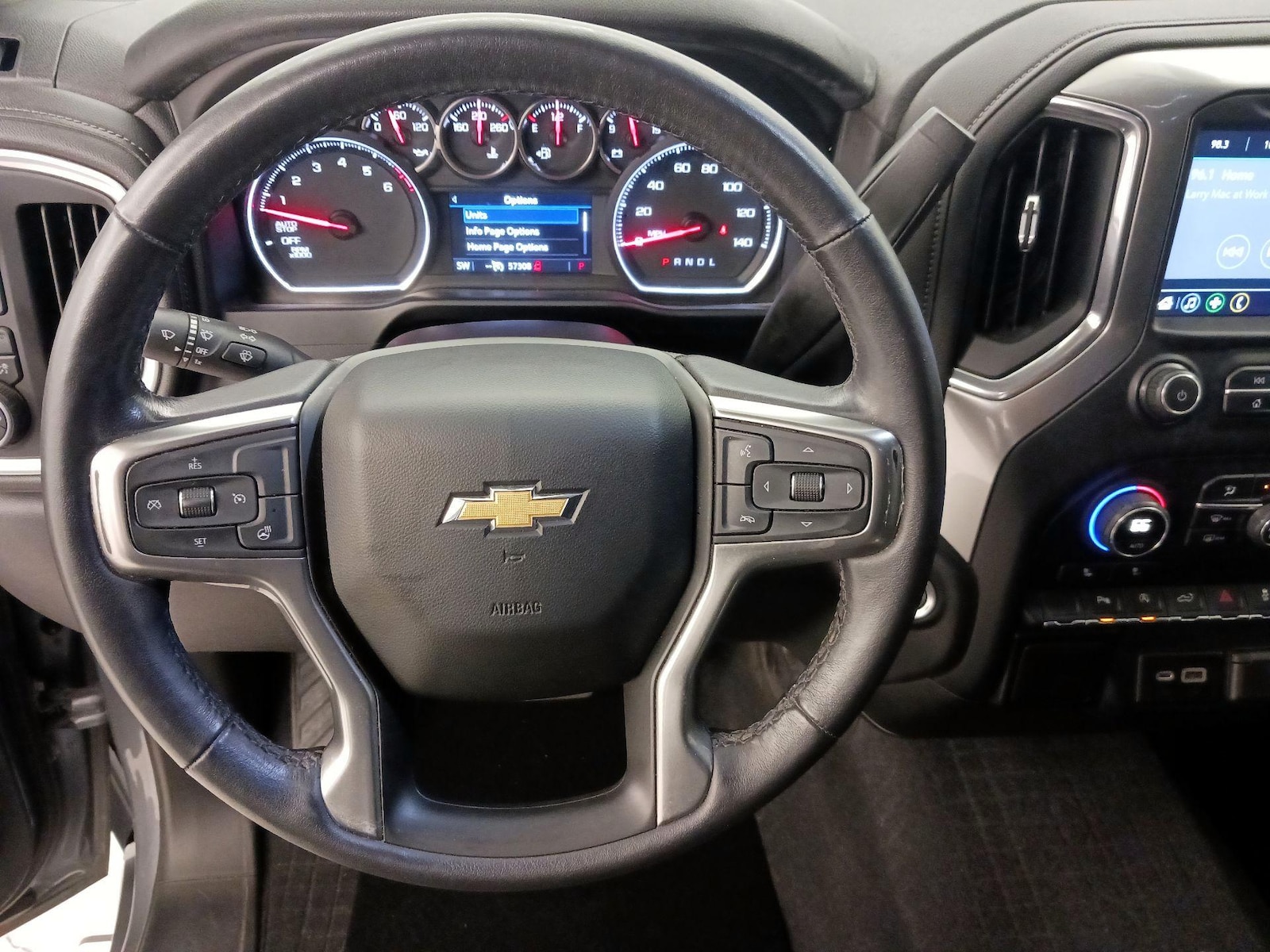 2020 Chevrolet Silverado 1500 LT - Photo 11