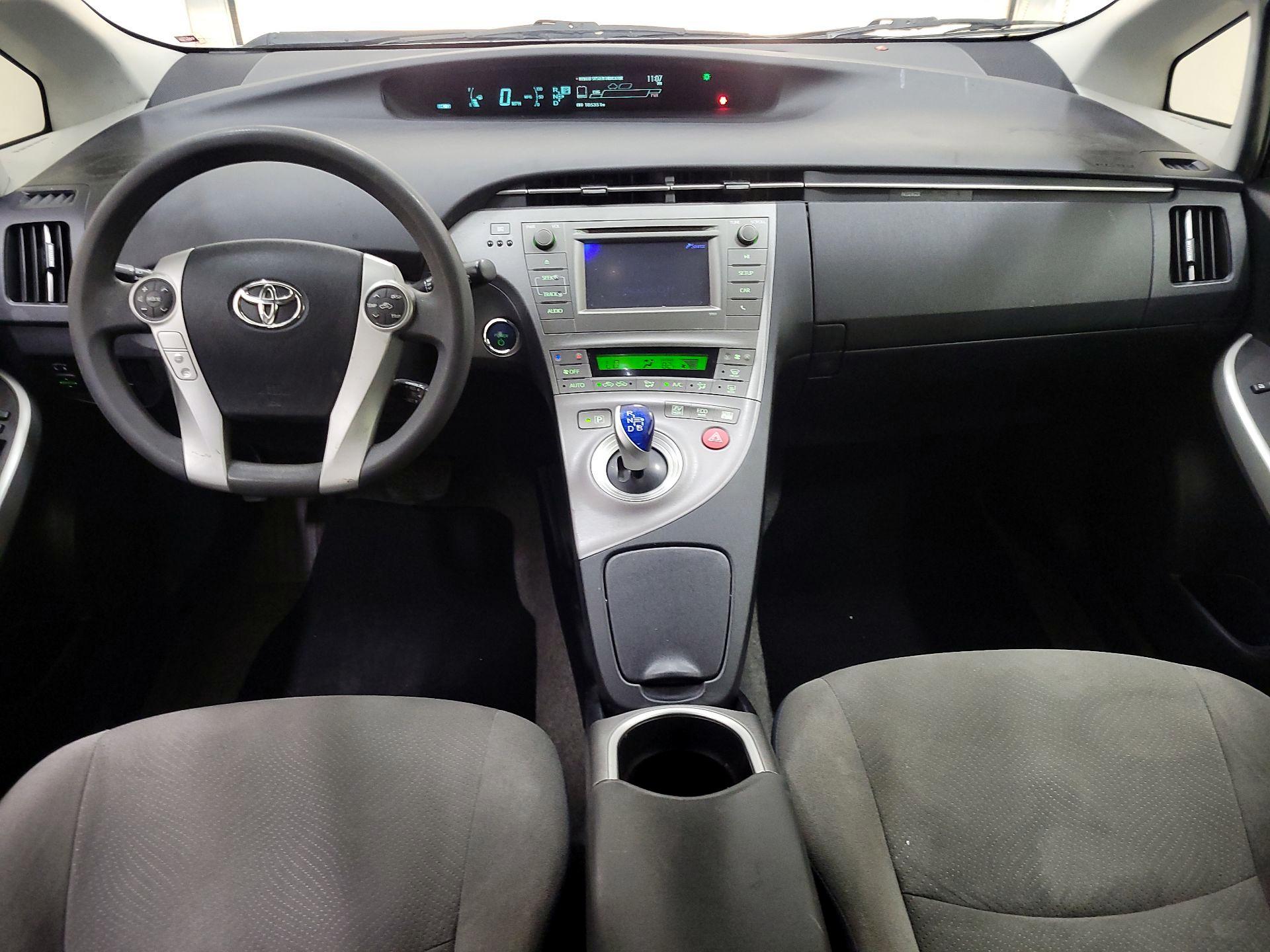 Thumbnail: 2015 Toyota Prius - 9