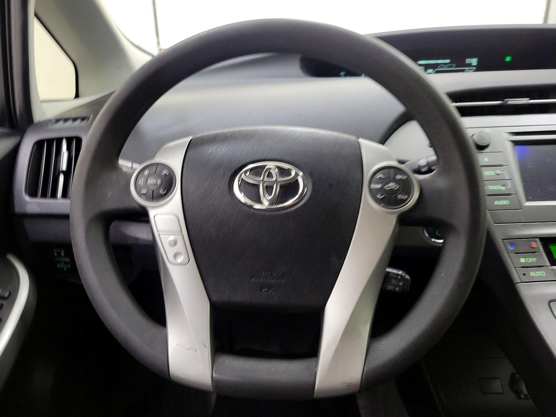 Thumbnail: 2015 Toyota Prius - 10
