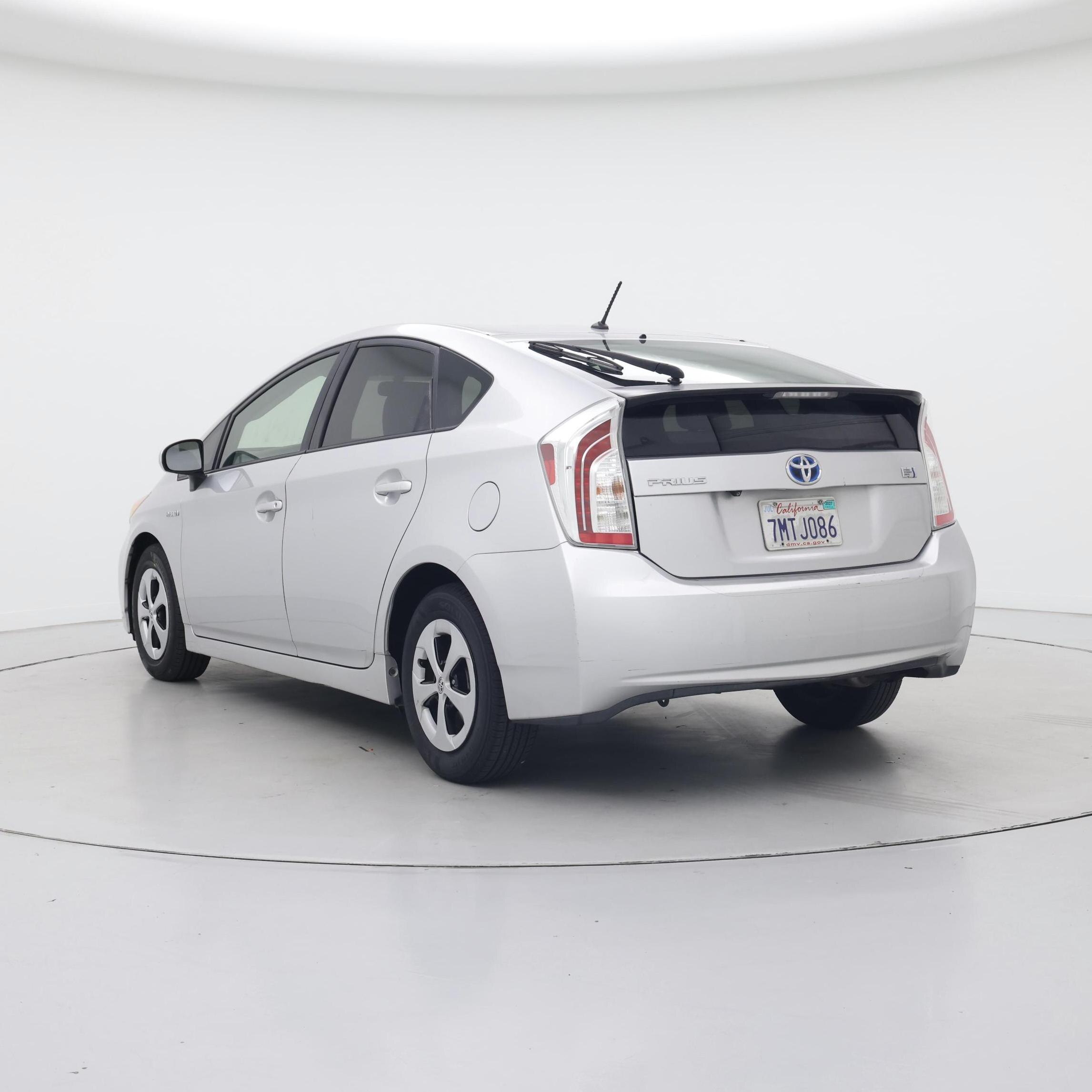 Thumbnail: 2015 Toyota Prius - 2