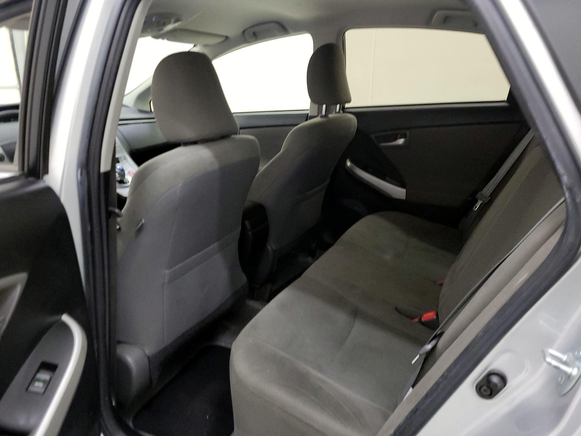 Thumbnail: 2015 Toyota Prius - 19