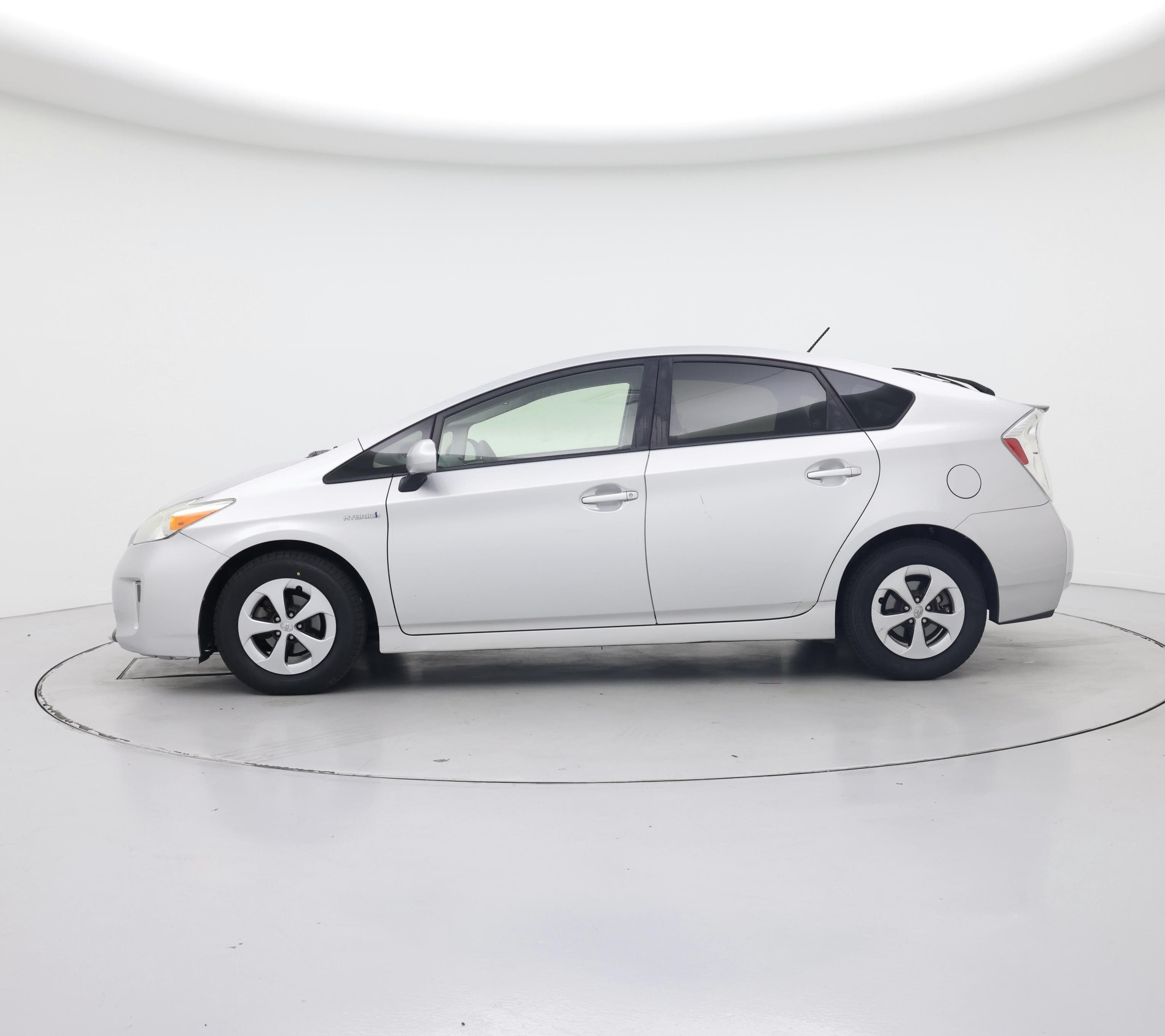 Thumbnail: 2015 Toyota Prius - 3