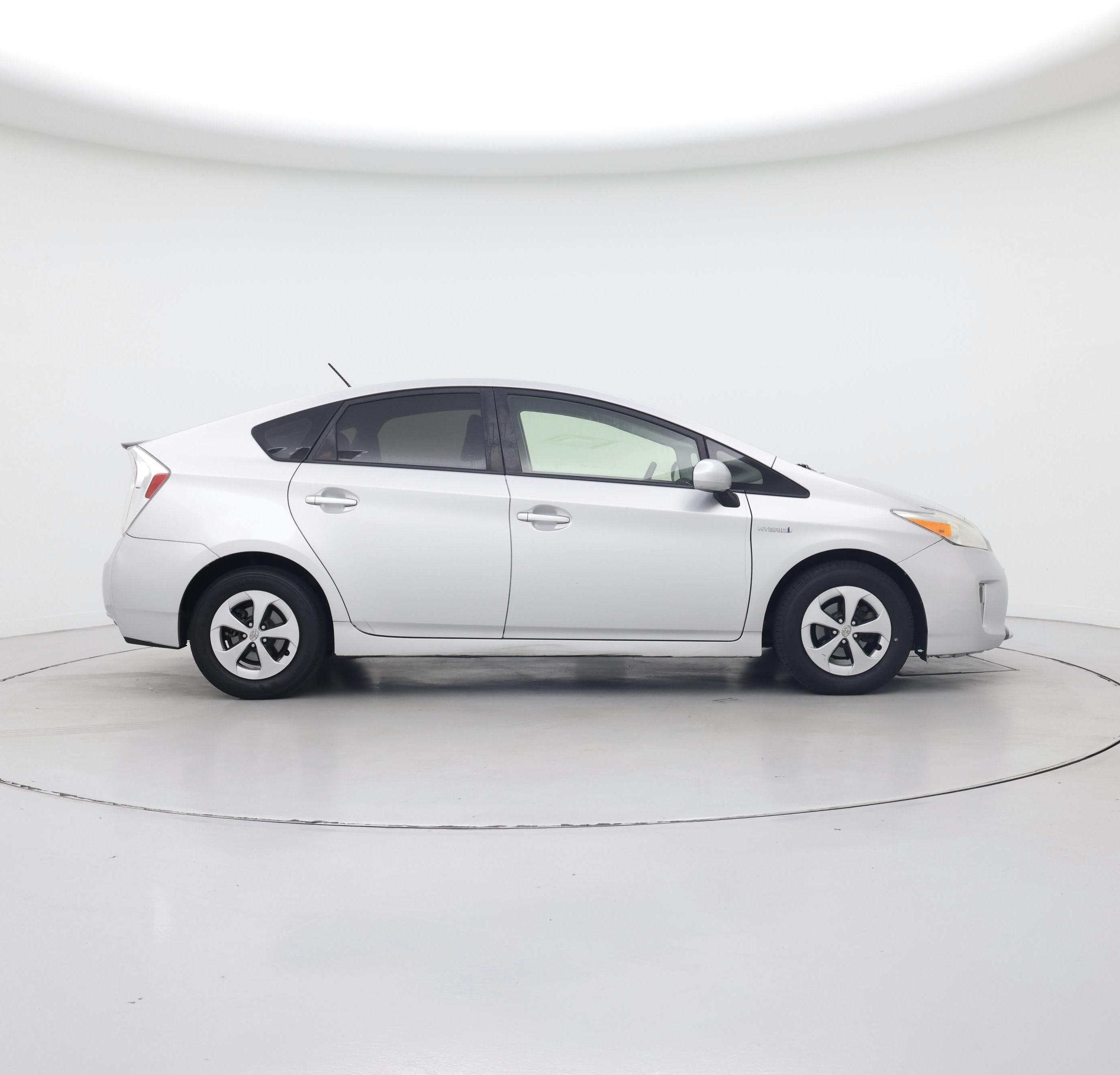Thumbnail: 2015 Toyota Prius - 7