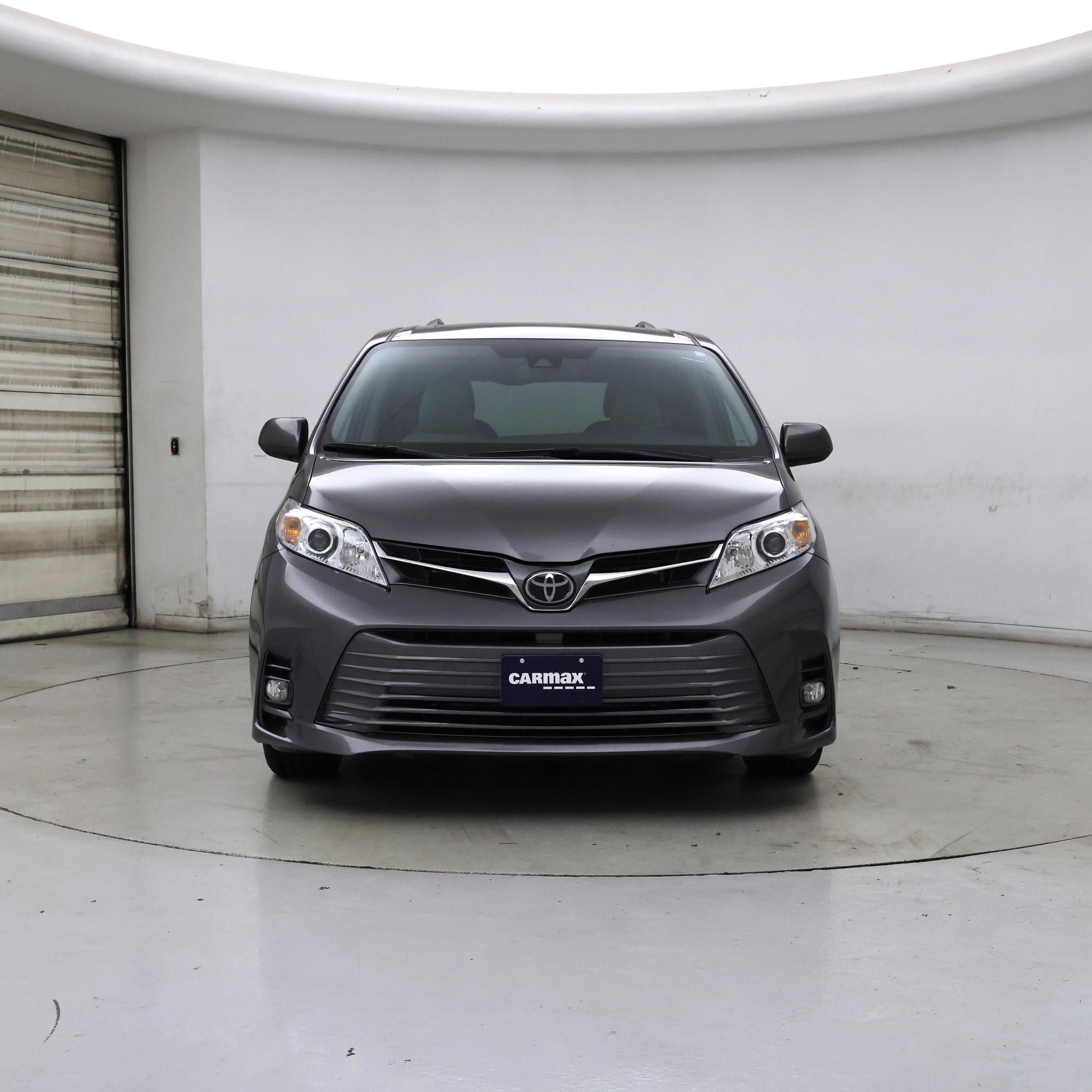 Thumbnail: 2019 Toyota Sienna - 5