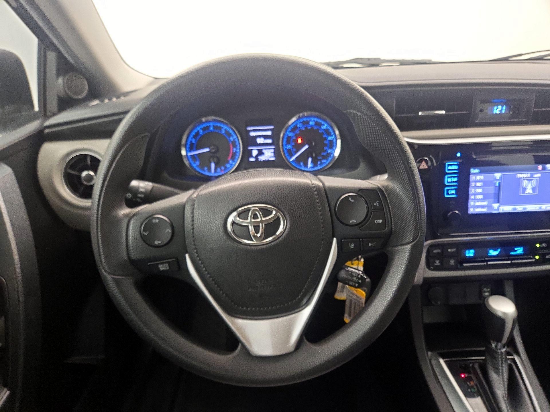 Thumbnail: 2019 Toyota Corolla - 10