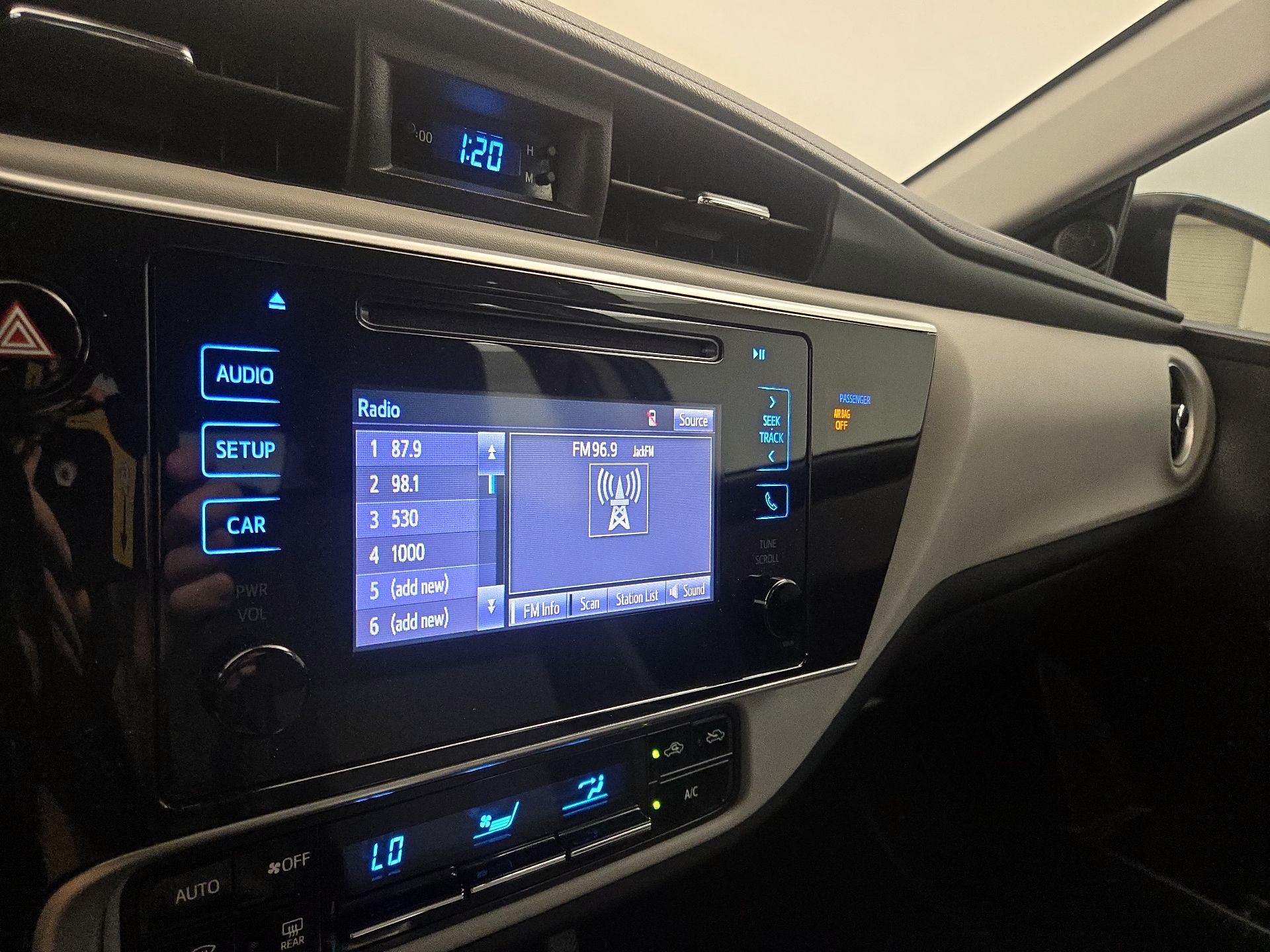Thumbnail: 2019 Toyota Corolla - 15
