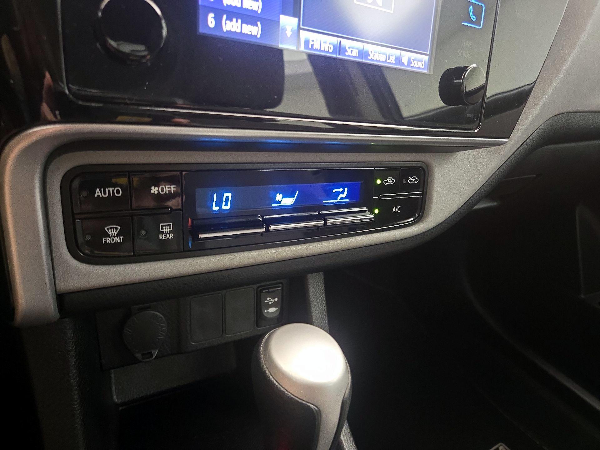Thumbnail: 2019 Toyota Corolla - 16