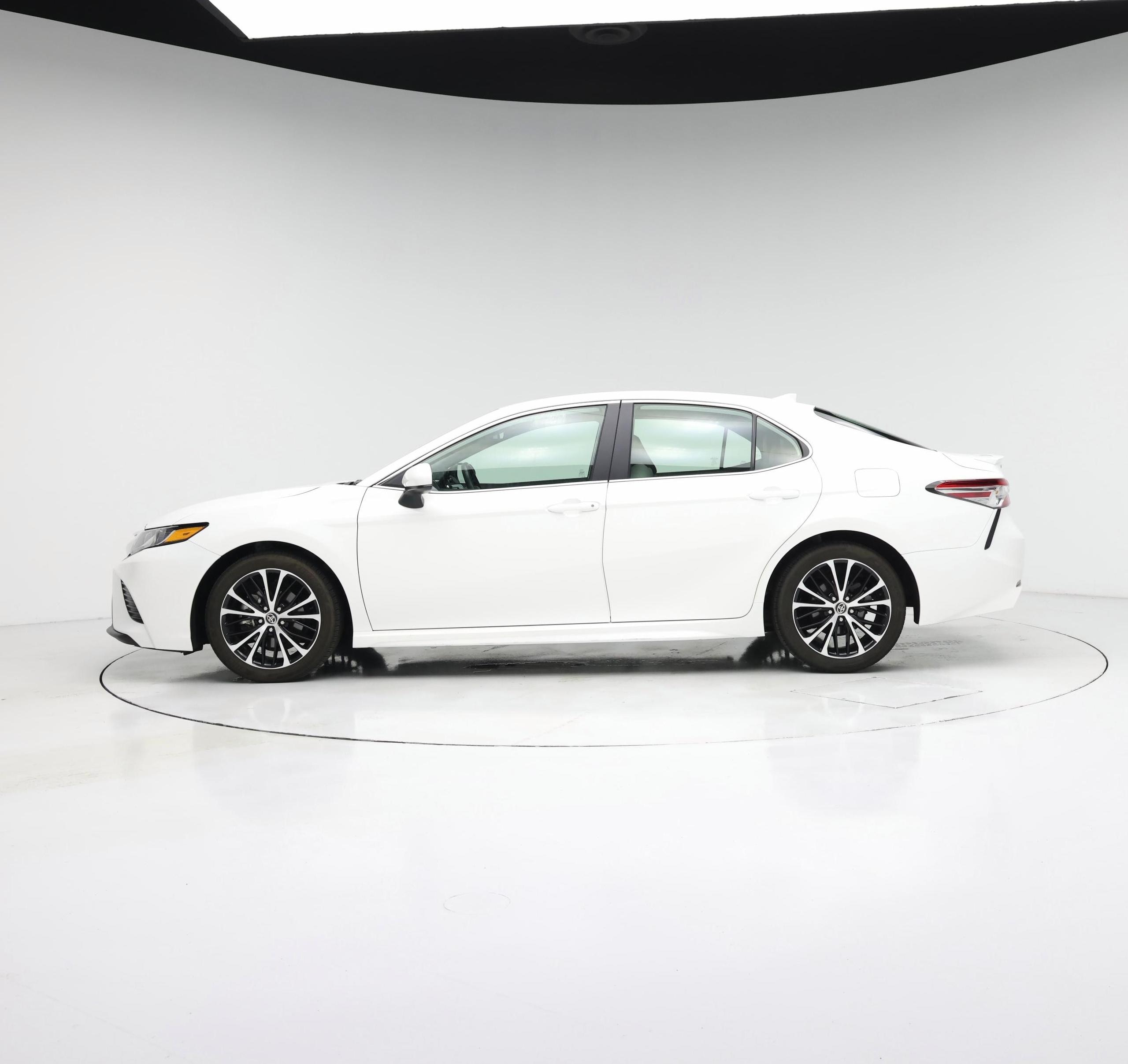 Thumbnail: 2020 Toyota Camry - 3
