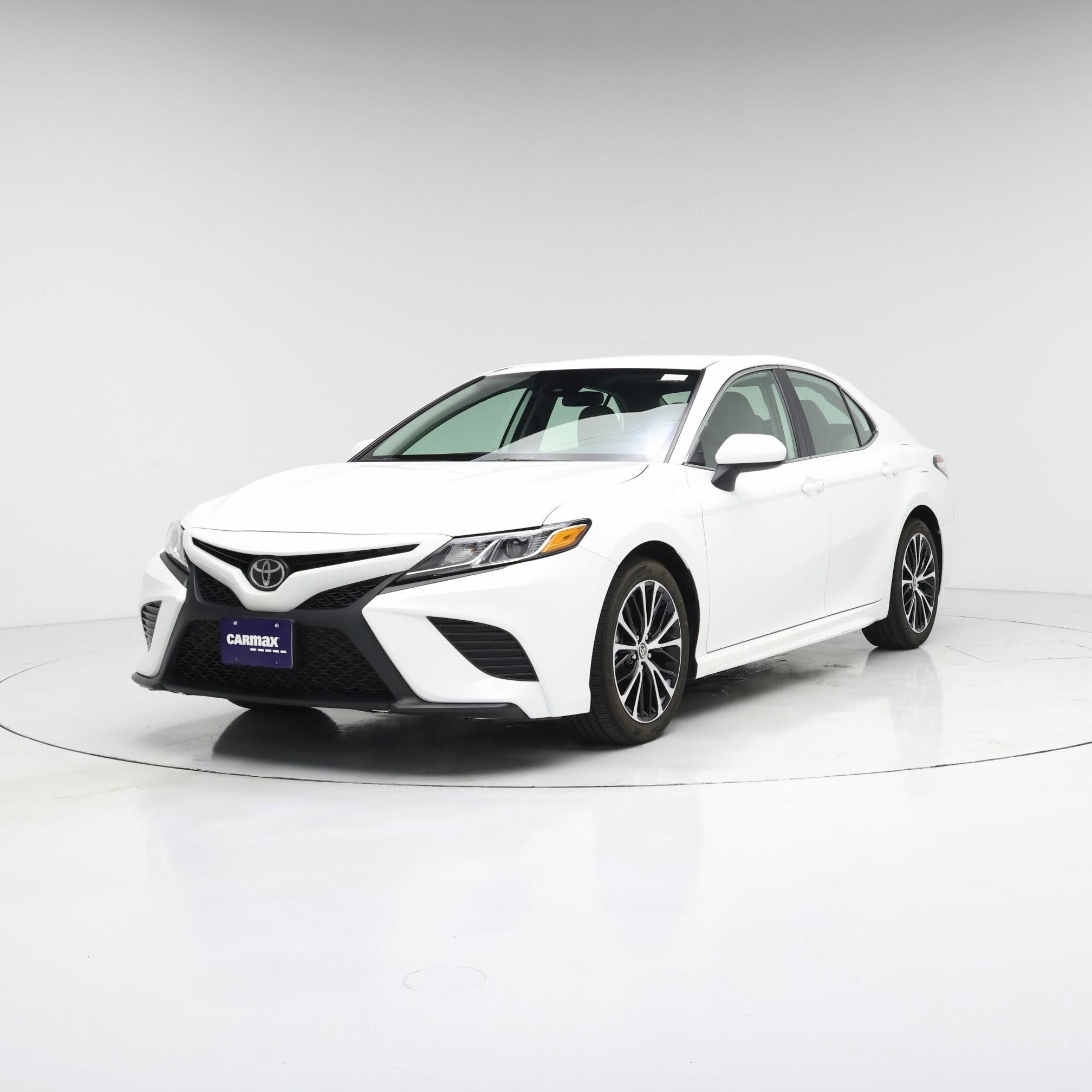 Thumbnail: 2020 Toyota Camry - 4