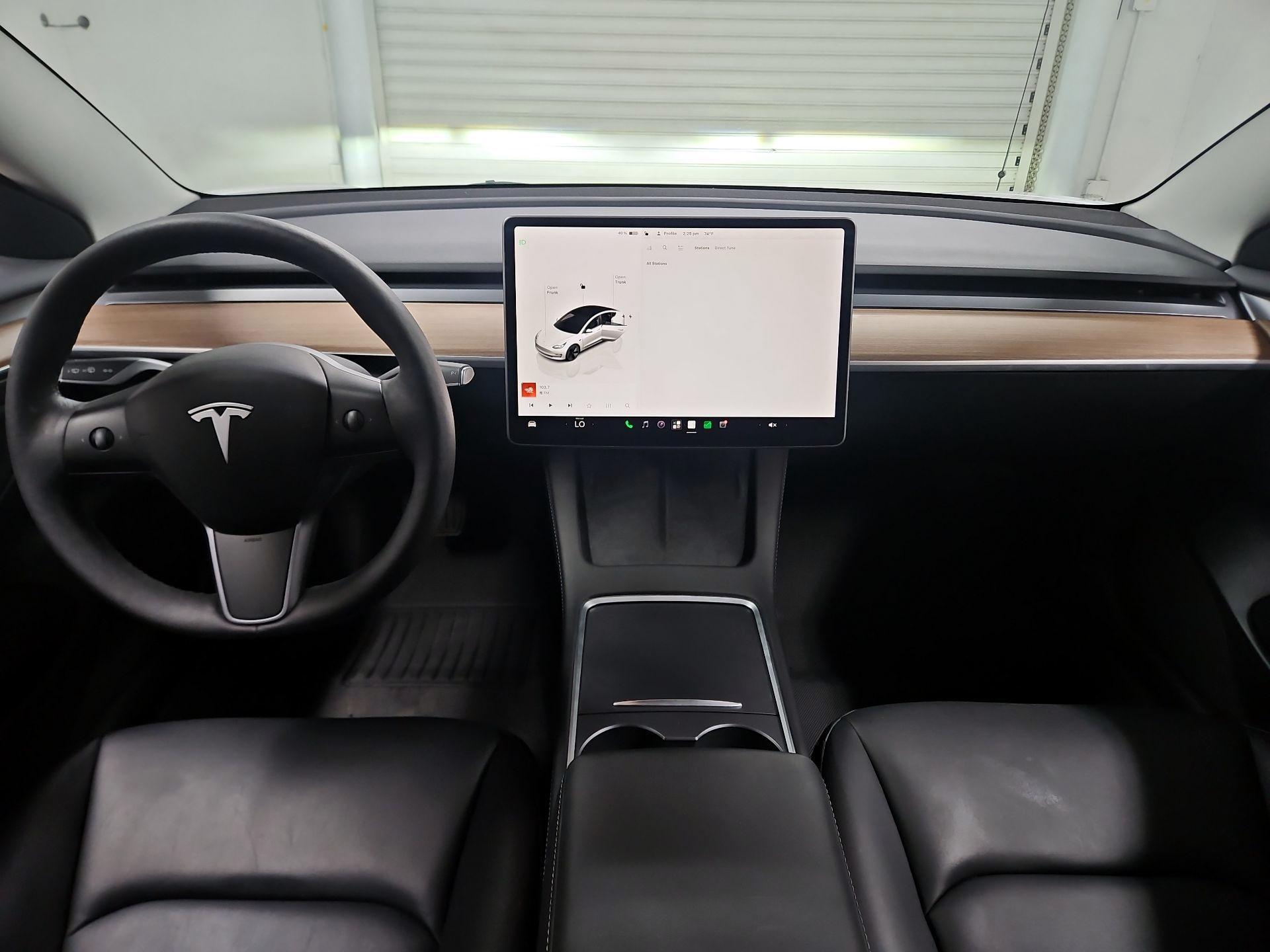 Thumbnail: 2023 Tesla Model 3 - 9