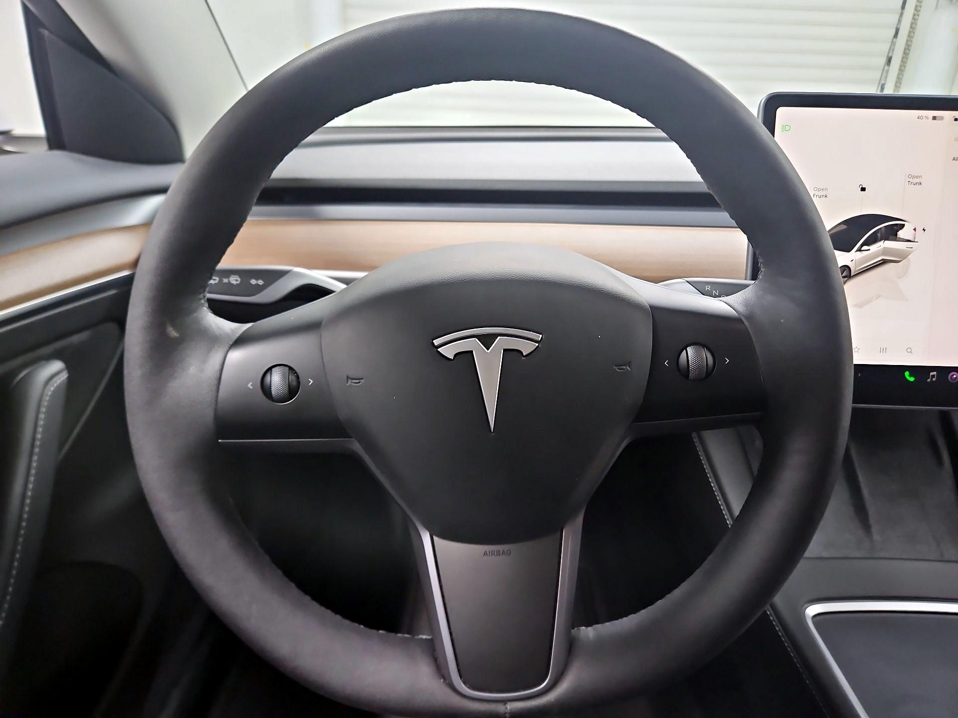 Thumbnail: 2023 Tesla Model 3 - 10