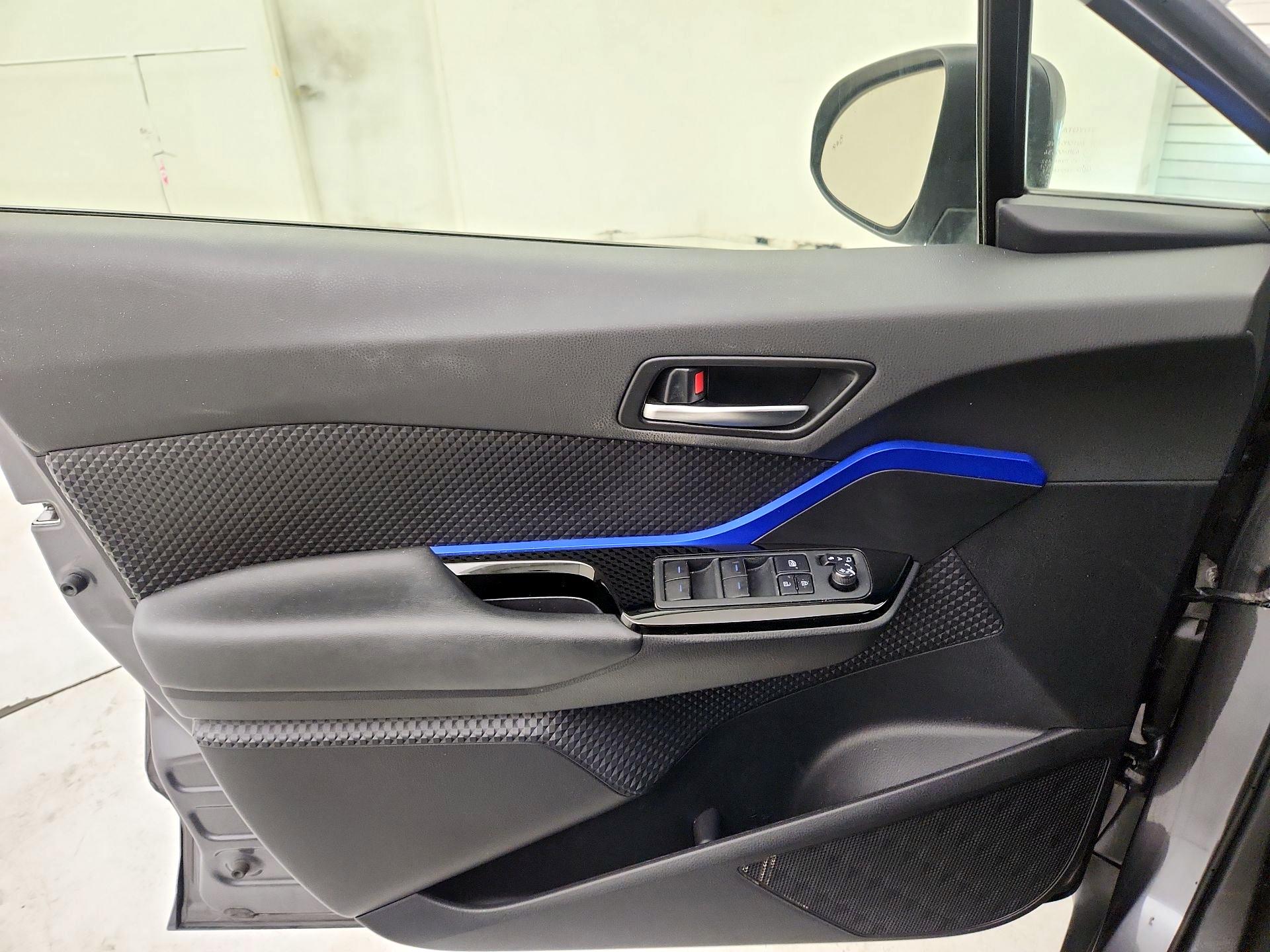 Thumbnail: 2021 Toyota C-HR - 12