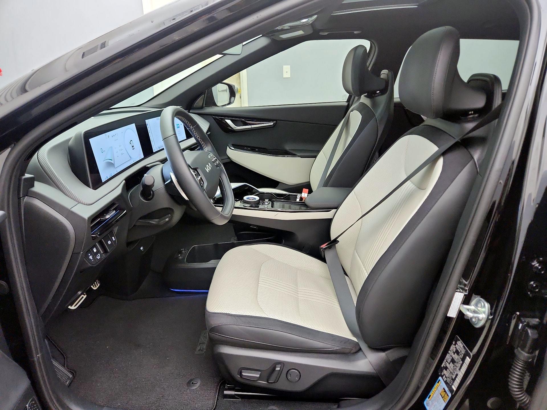 Thumbnail: 2024 Kia EV6 - 11