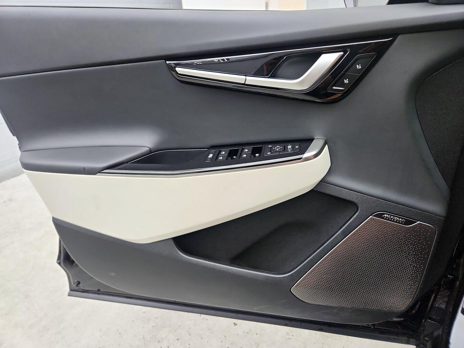 Thumbnail: 2024 Kia EV6 - 12