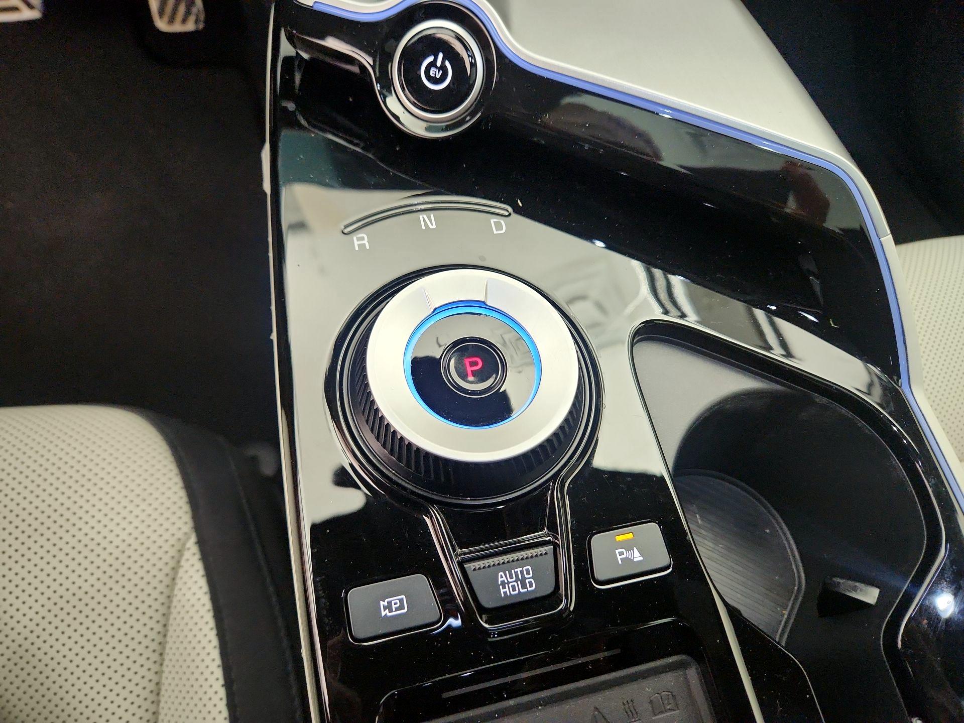 Thumbnail: 2024 Kia EV6 - 18